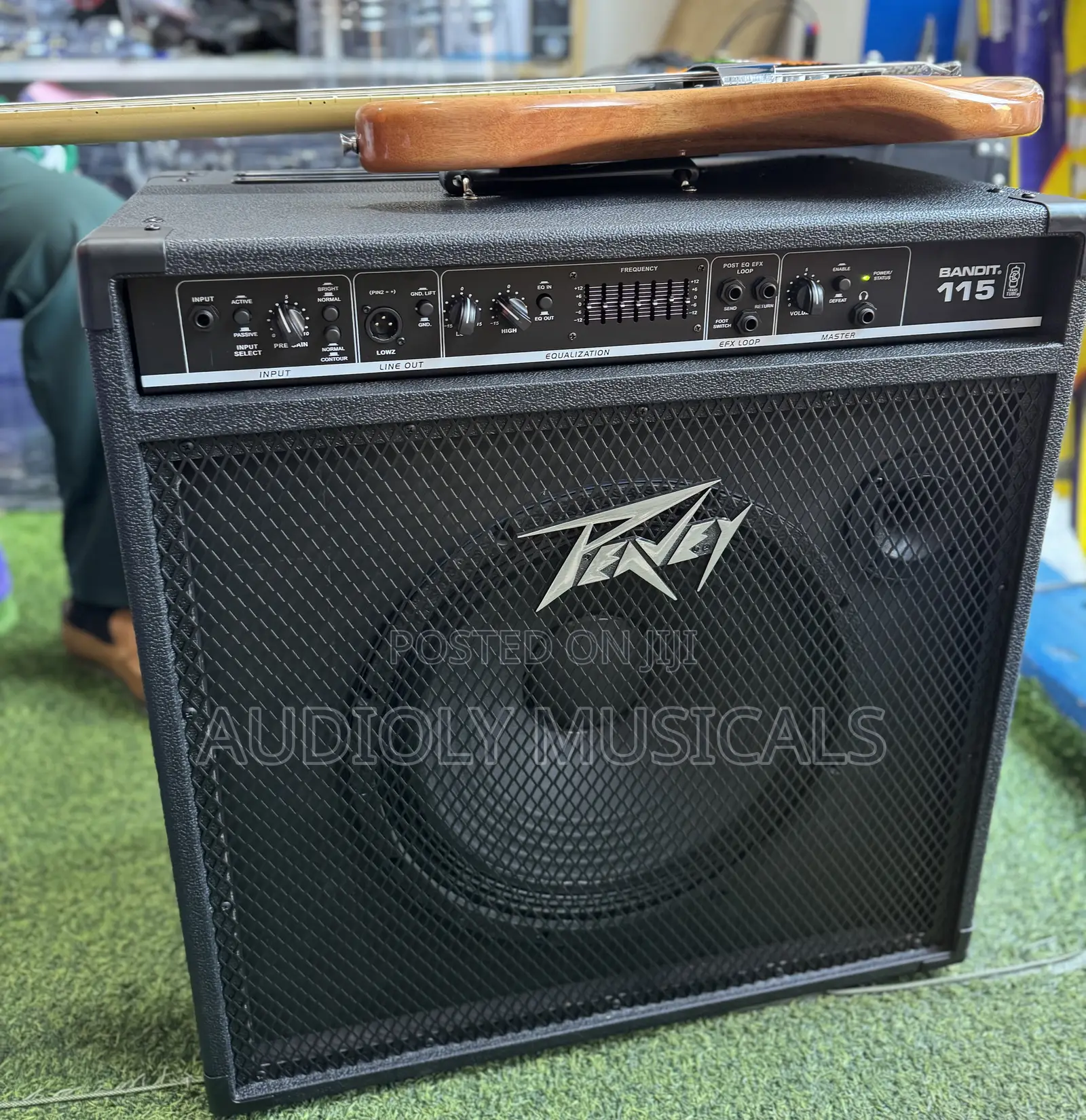 Peavey Bandit 115 Bass Guitar Combo