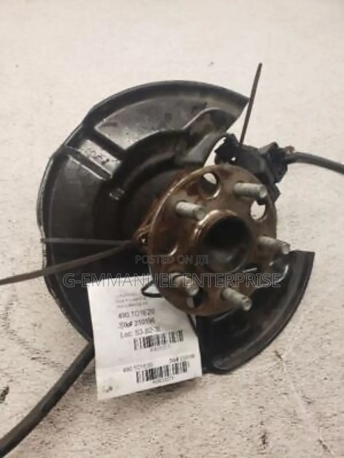 Toyota Corolla 2009-11front Wheel Hub. Original.