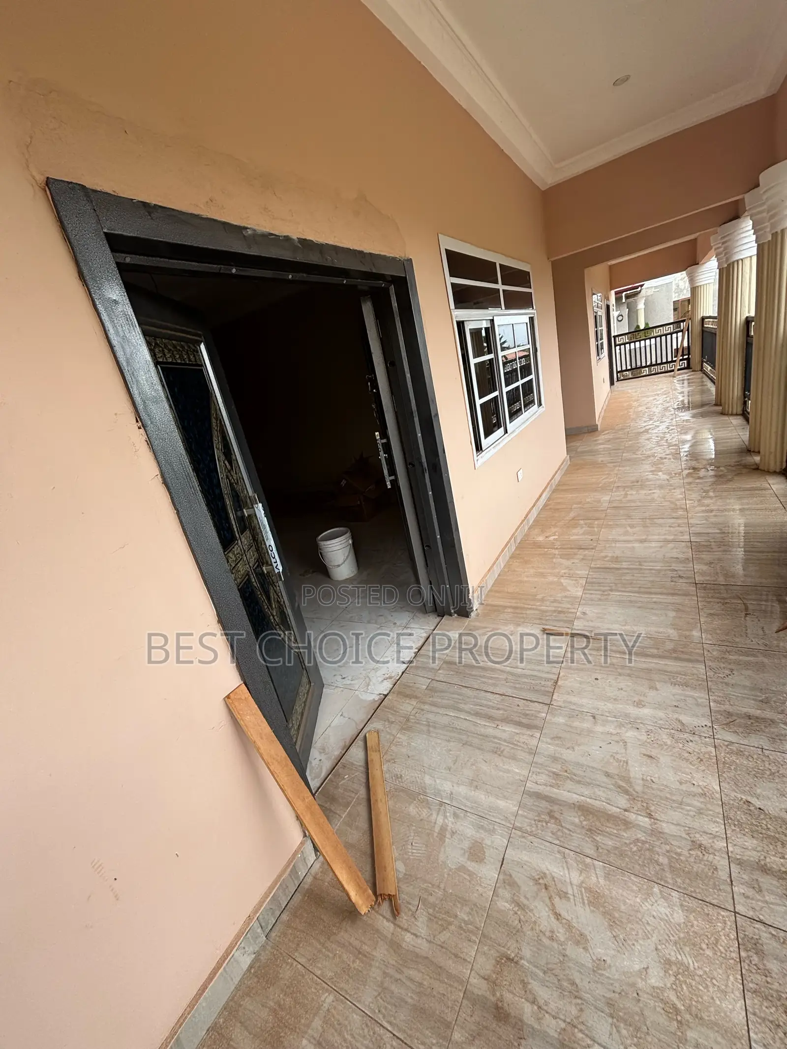 3bdrm Apartment in Chicken Man Pizza, Frafraha for rent