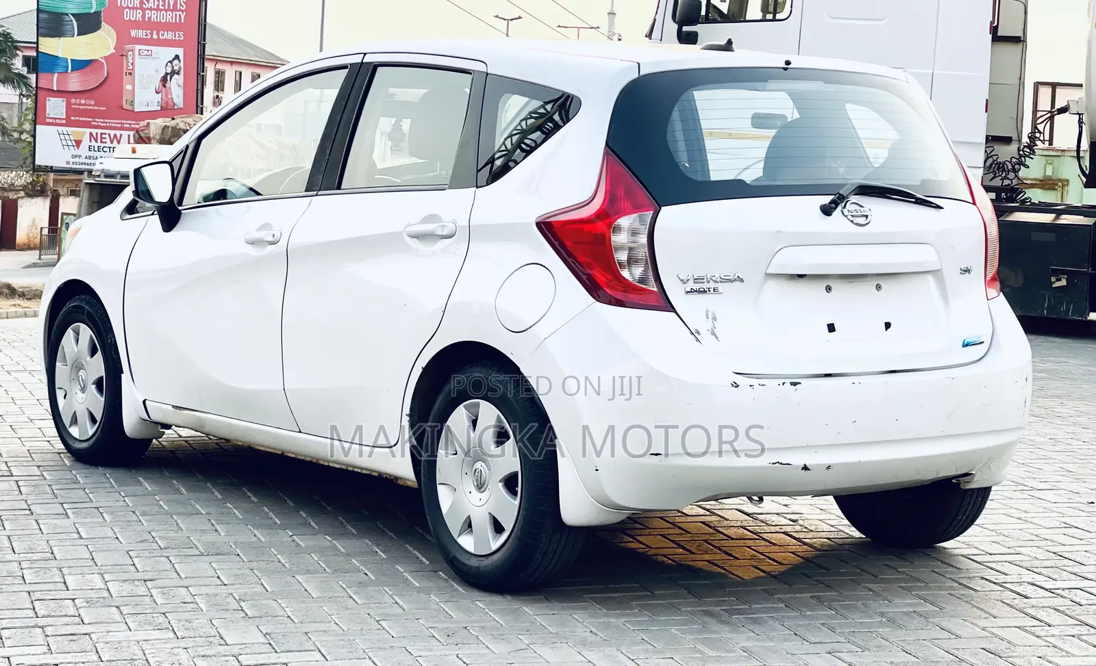 Nissan Versa 1.6 SV 2016 White