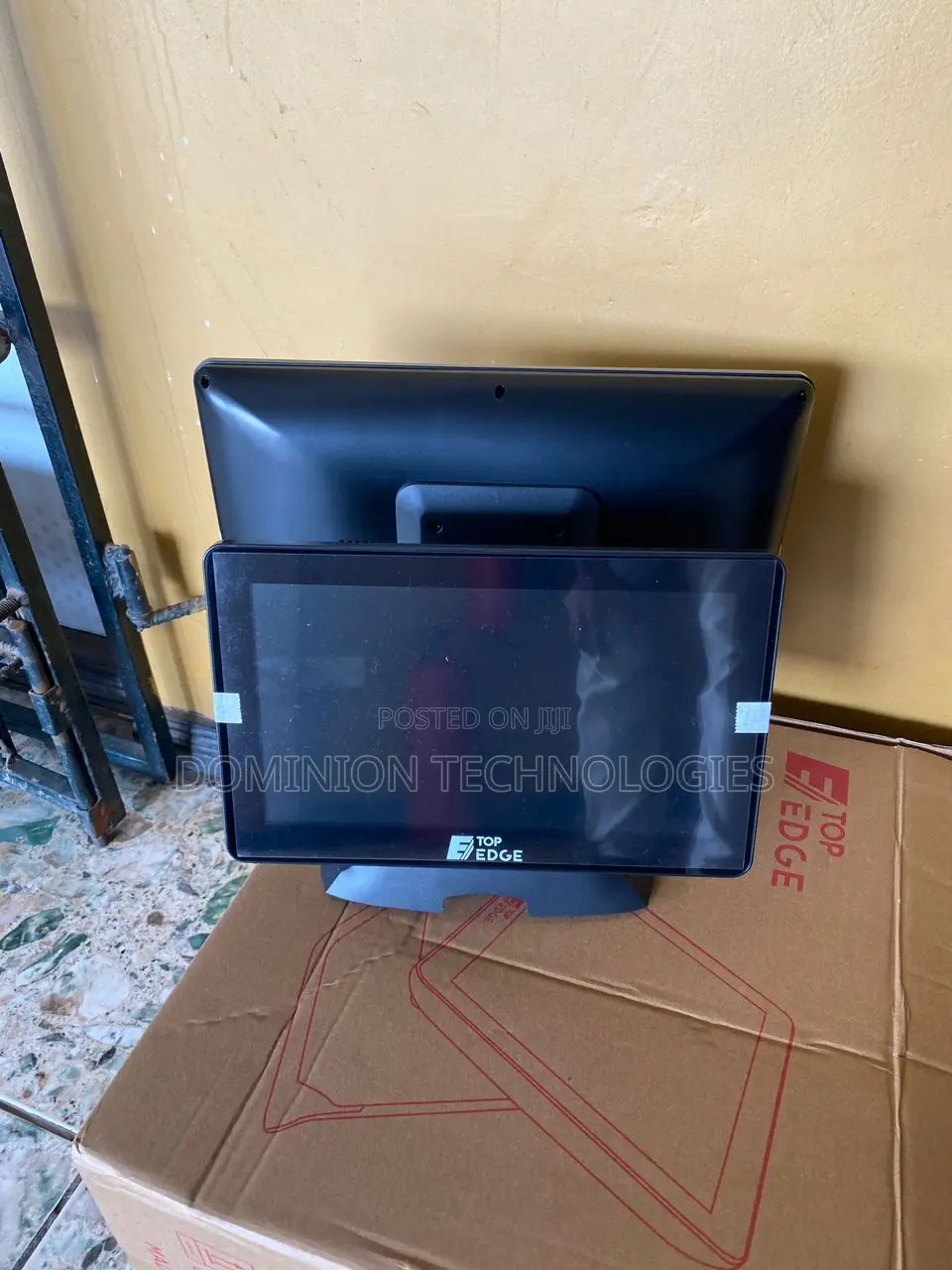 Top Edge Dual Screen I3/6th Gen-2.3ghz/8g/256g/15.6"11.6 Pos