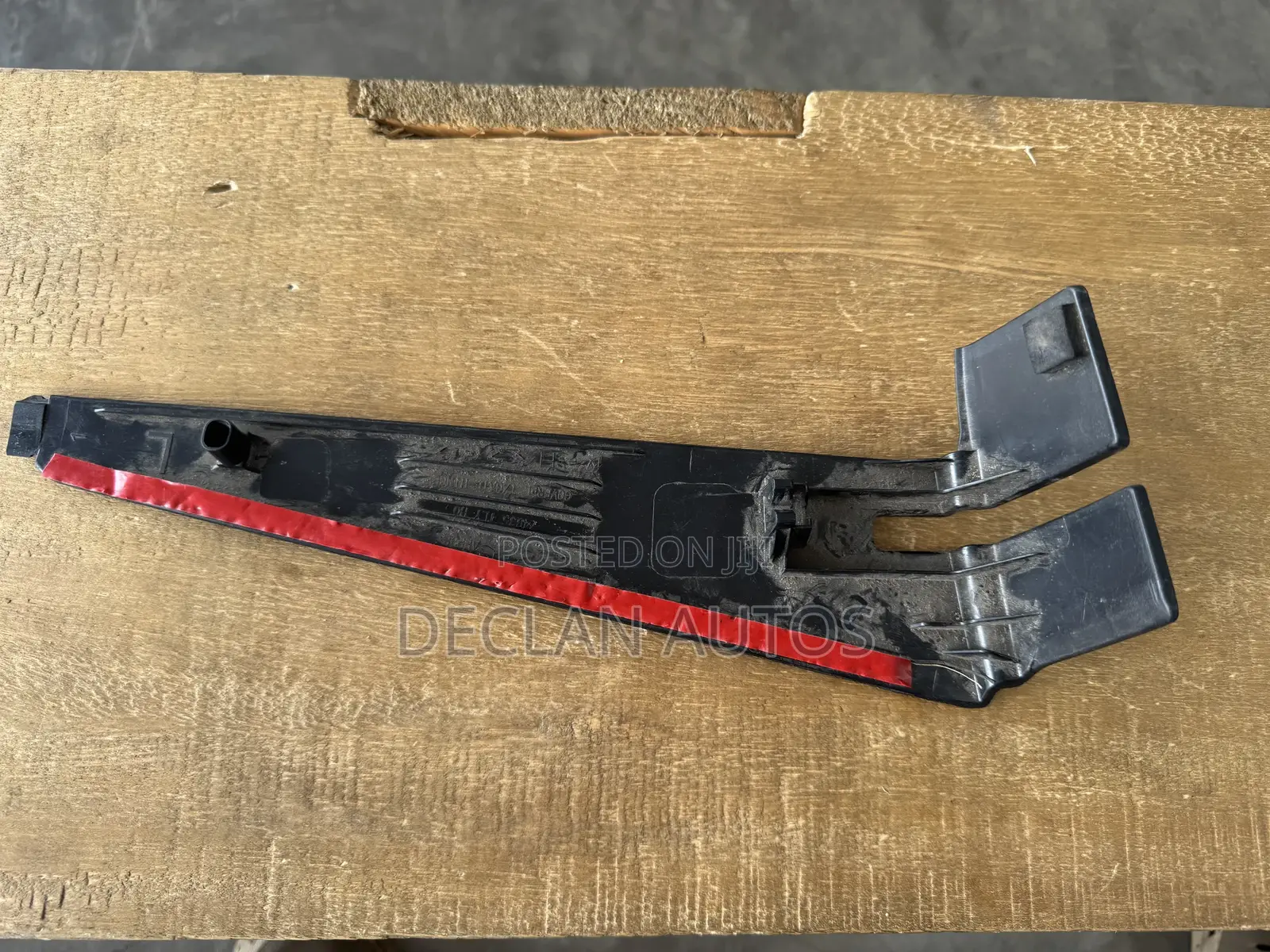 17-22 Honda Cr-v Left (Driver) Tailgate Hinge Cover