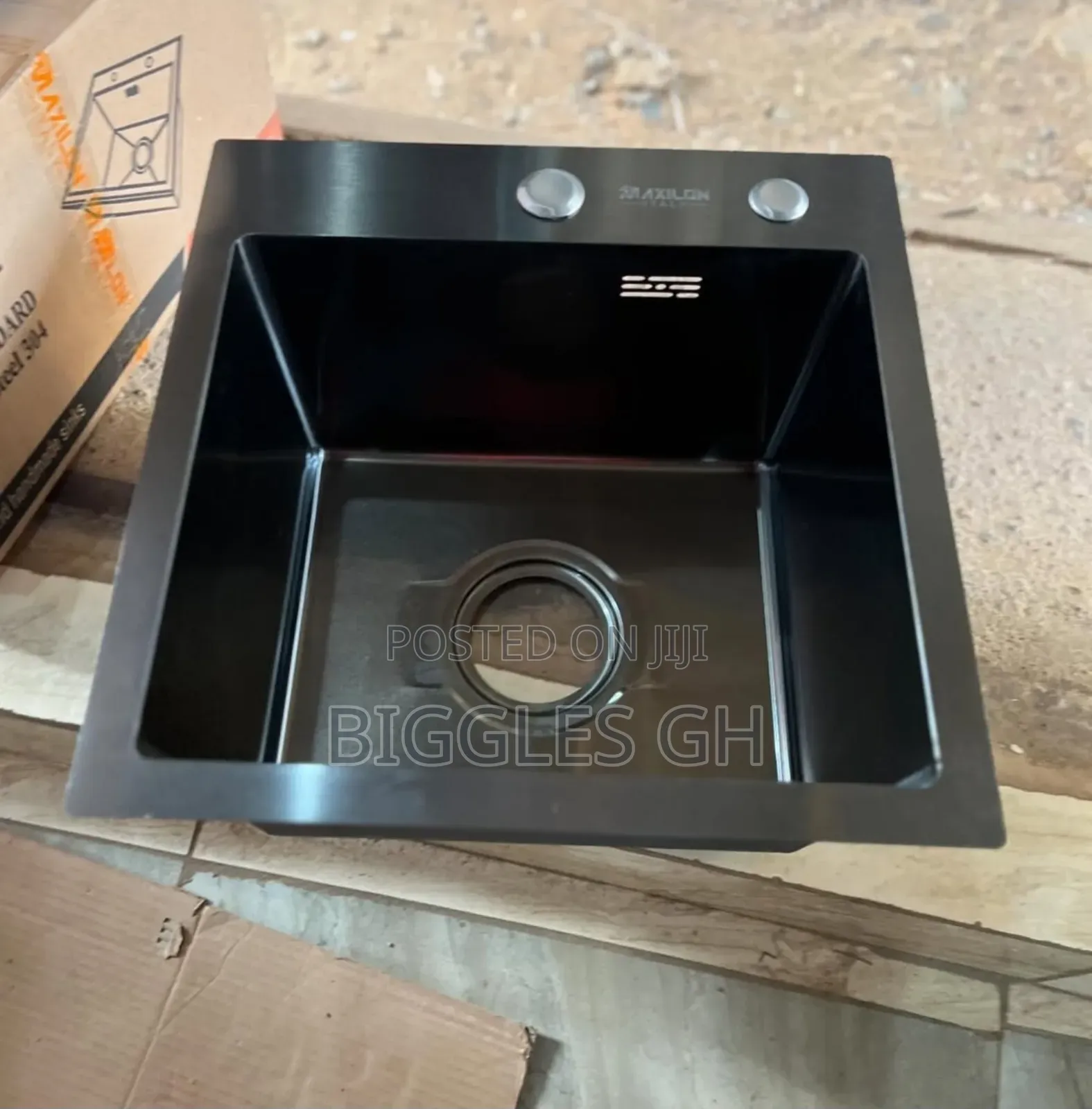 Small Sink + Tap