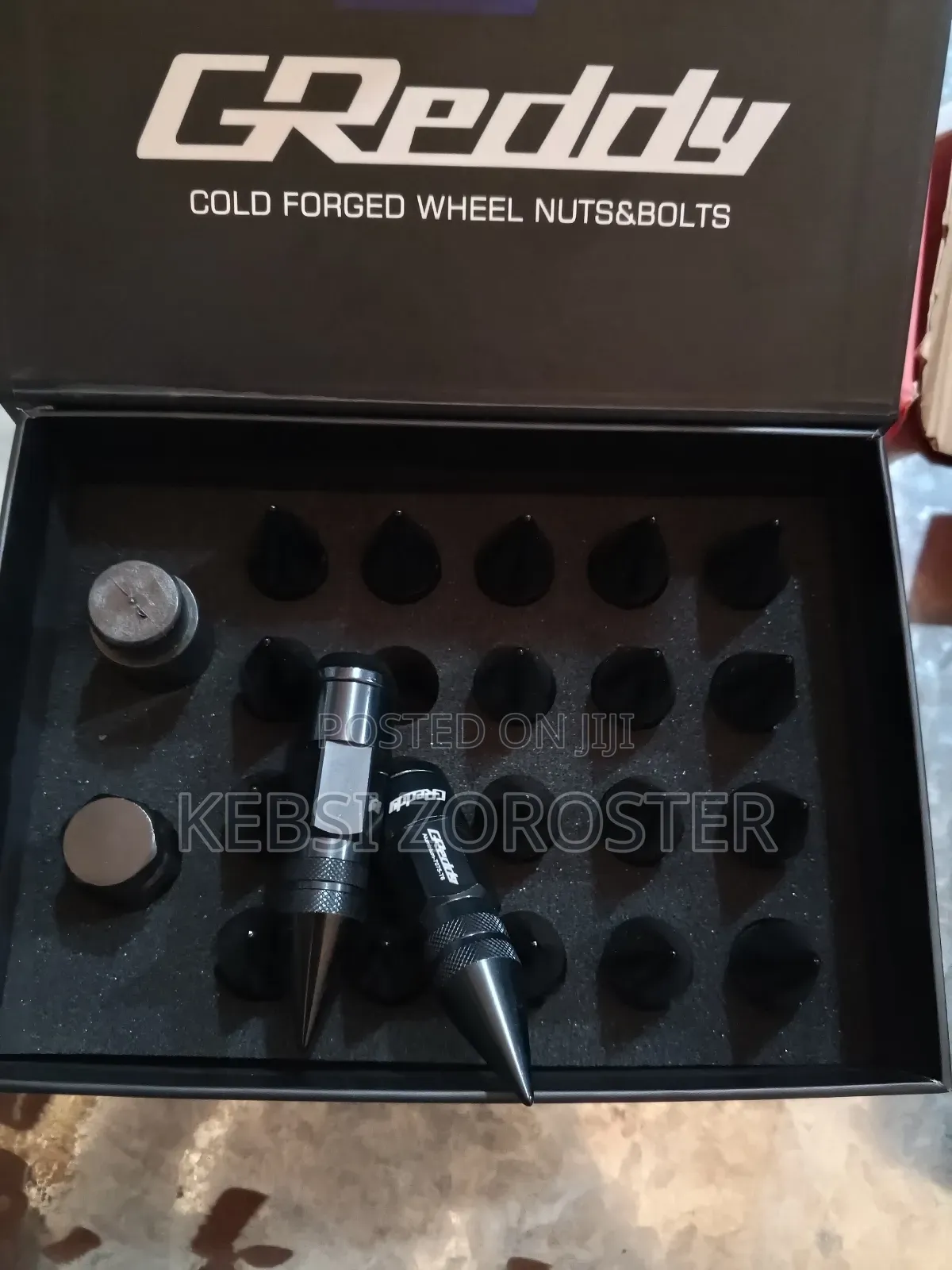 Wheel Nuts in Different Colors for Sale