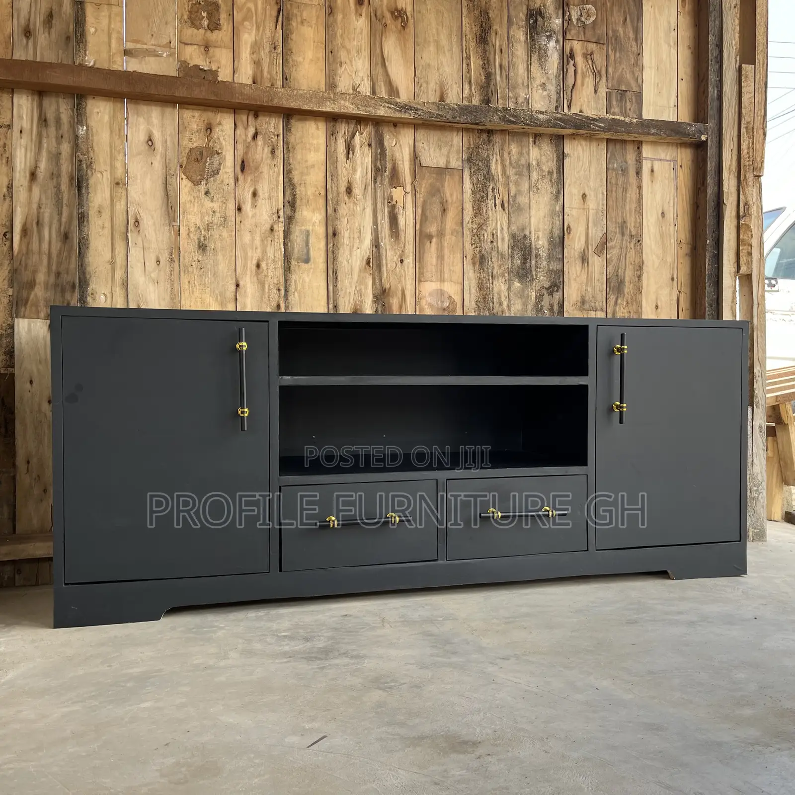 Chic Amzing Strong Tv Stand// Luxurious And Durable