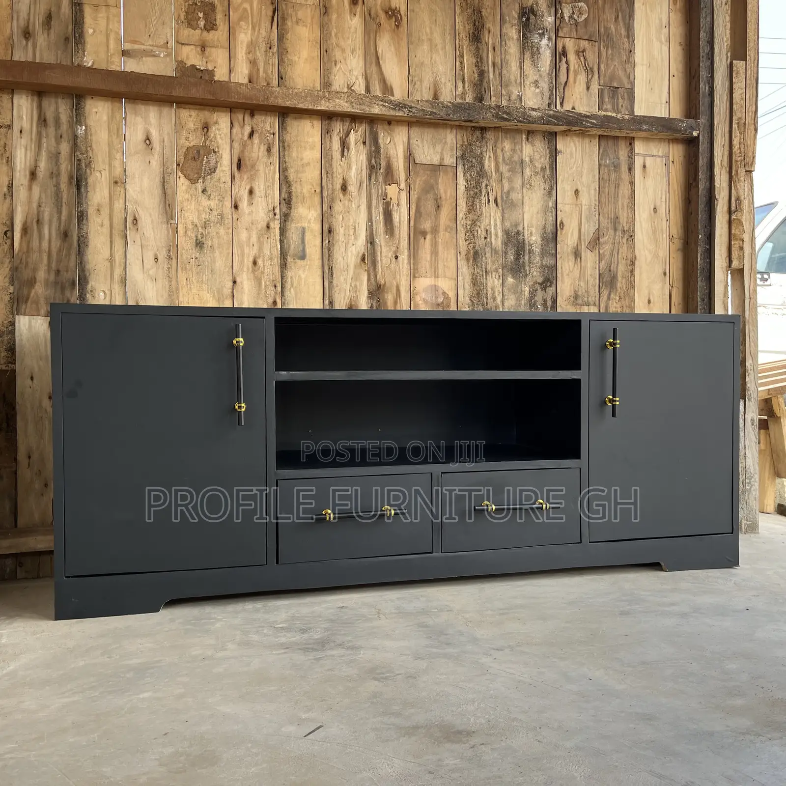 Chic Amzing Strong Tv Stand// Luxurious And Durable