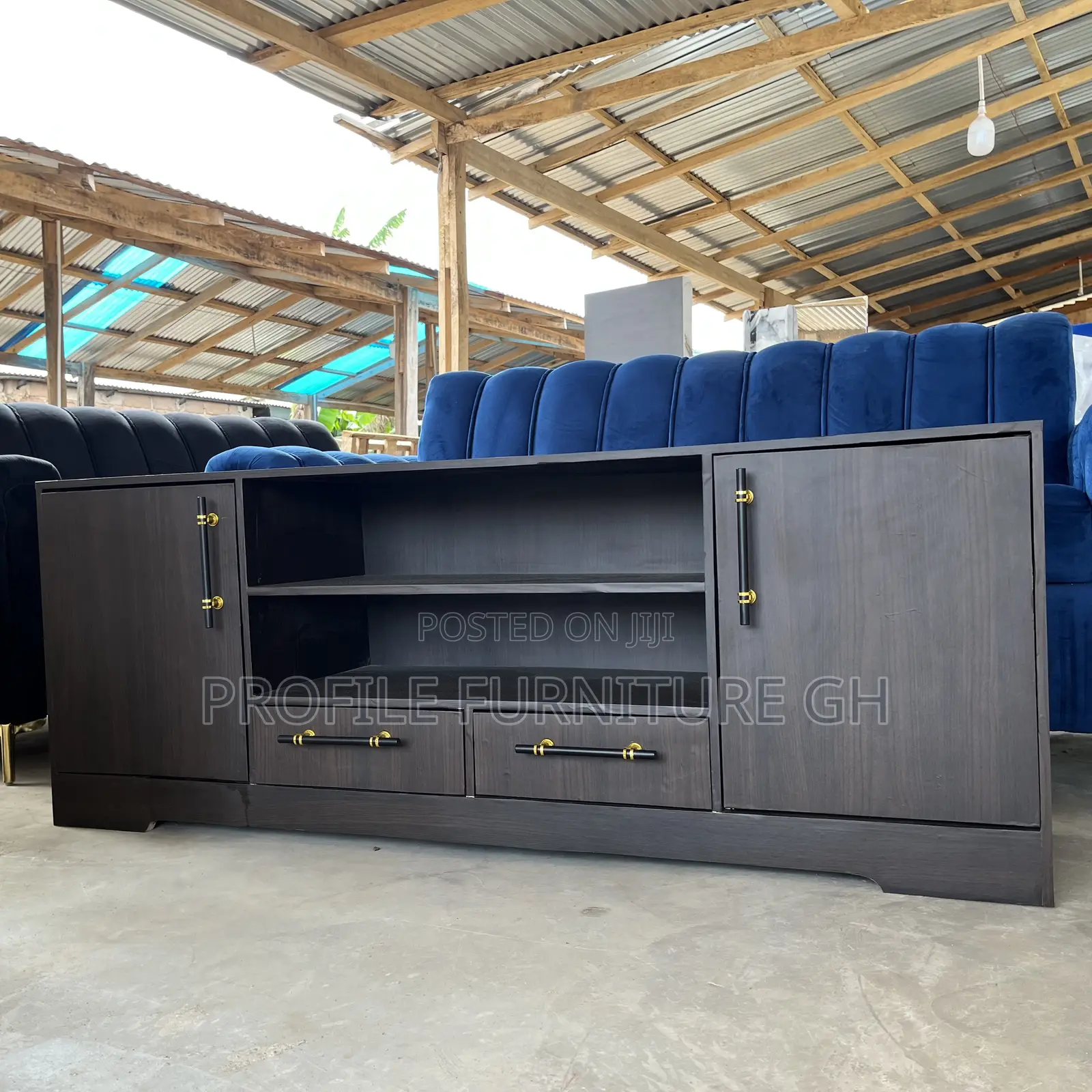 Nice Made Tv Stand Coffee Brown//Durable And Luxurious