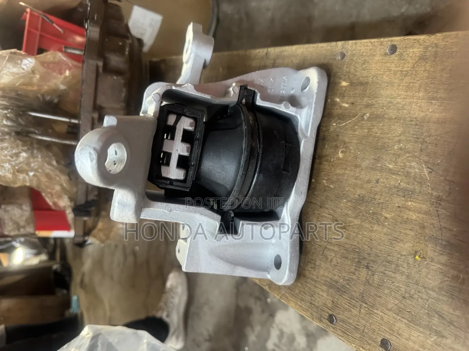 Honda CRV 2018 Gear Box Seat/Transmission Mount.