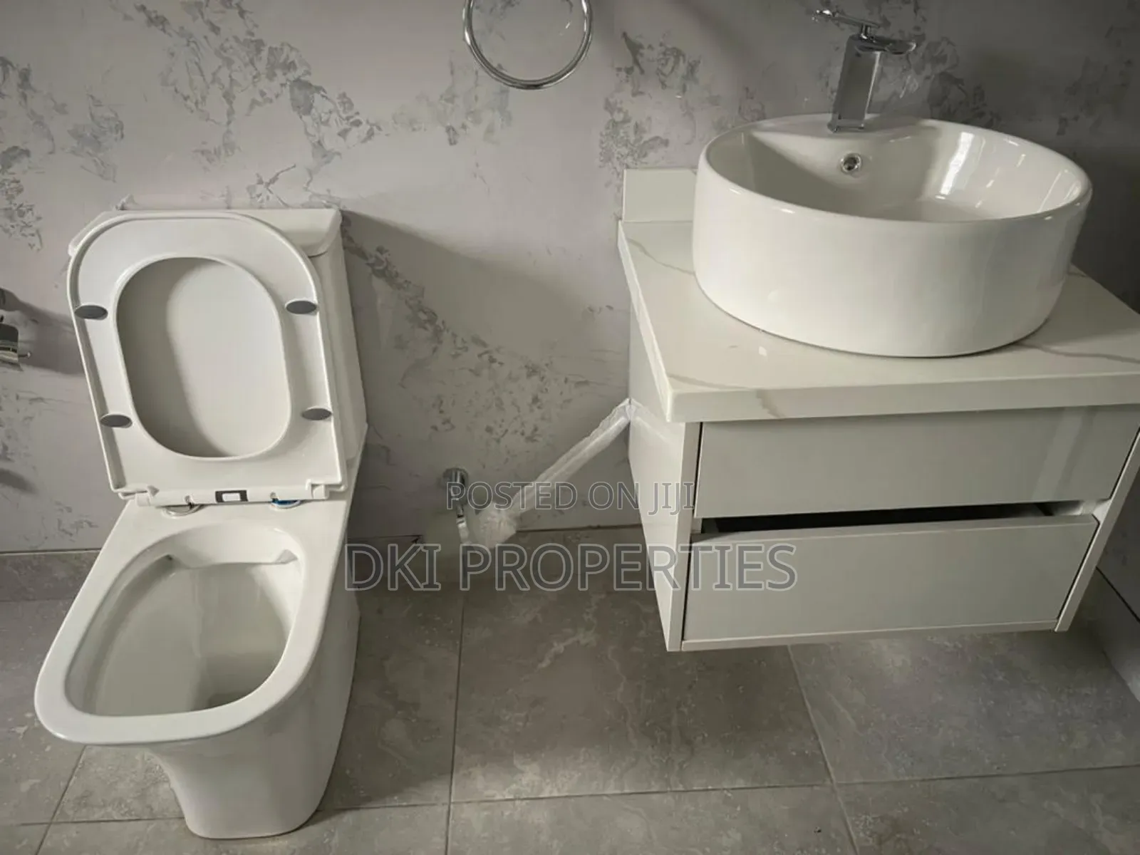 4bdrm House in Dki Properties, East Legon for rent