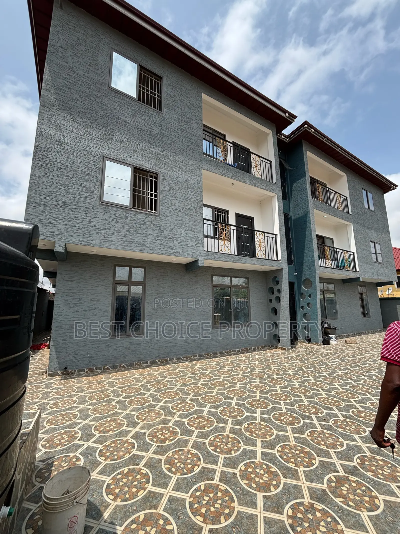 2bdrm Apartment in Little Roses, Ashaley Botwe for rent