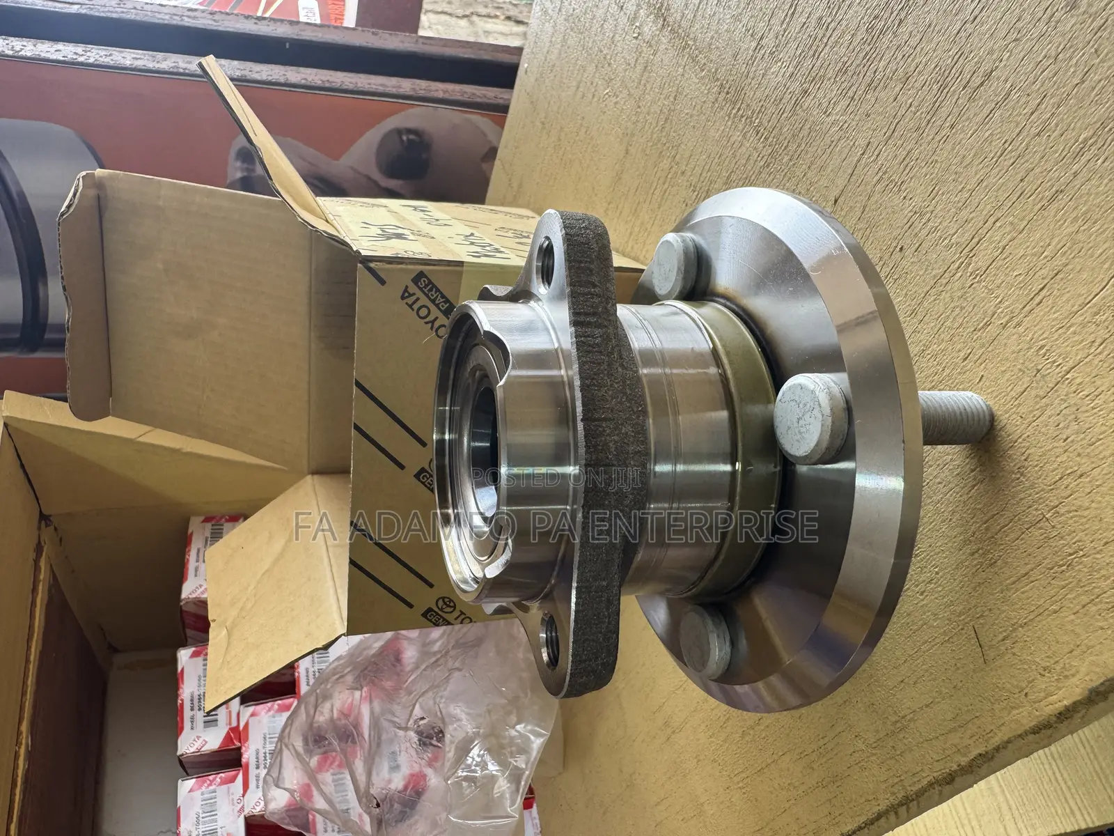 Toyota Vitz / Toyota Yaris Rear Wheel Hub