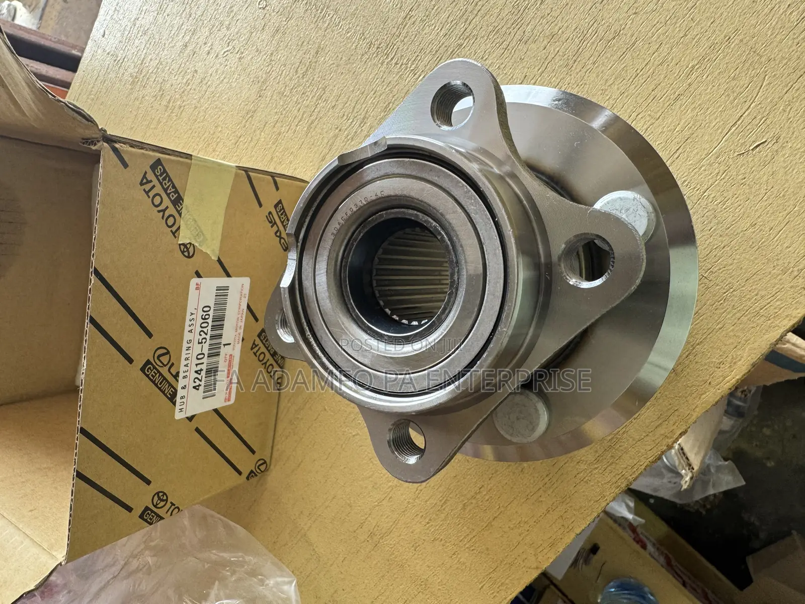 Toyota Vitz / Toyota Yaris Rear Wheel Hub