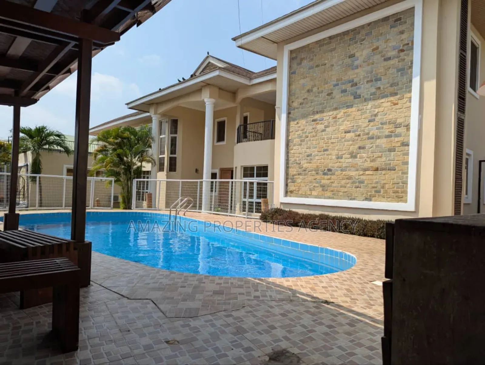 5bdrm House in East Legon for sale