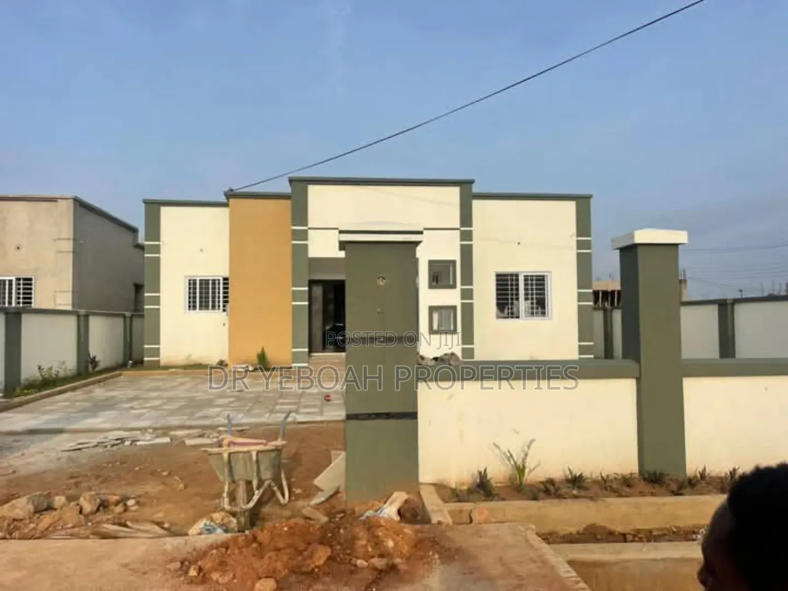 3bdrm House in Spintex: 3 Bedrooms for sale