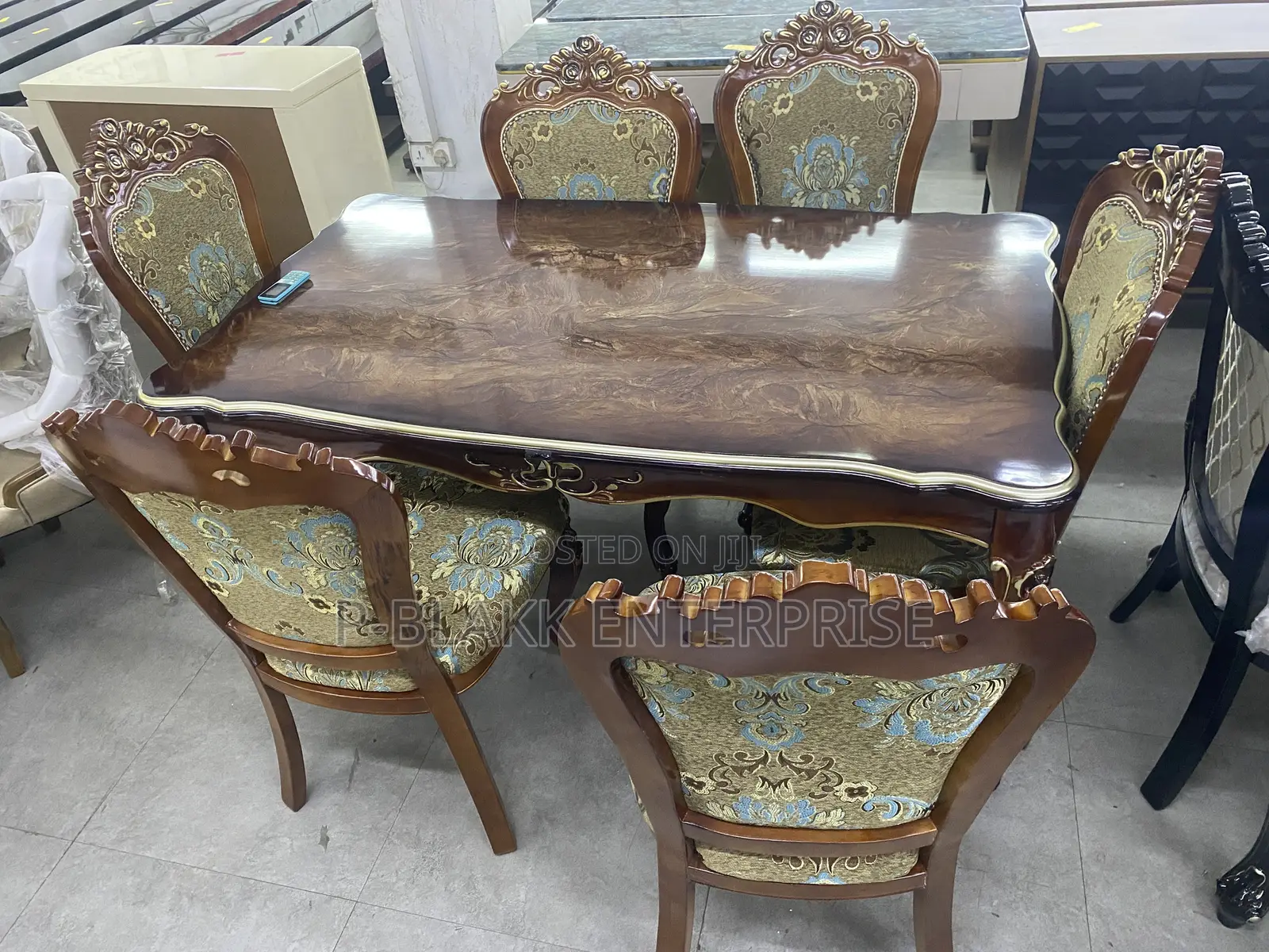 Executive Royal Wooden Dining Table Set