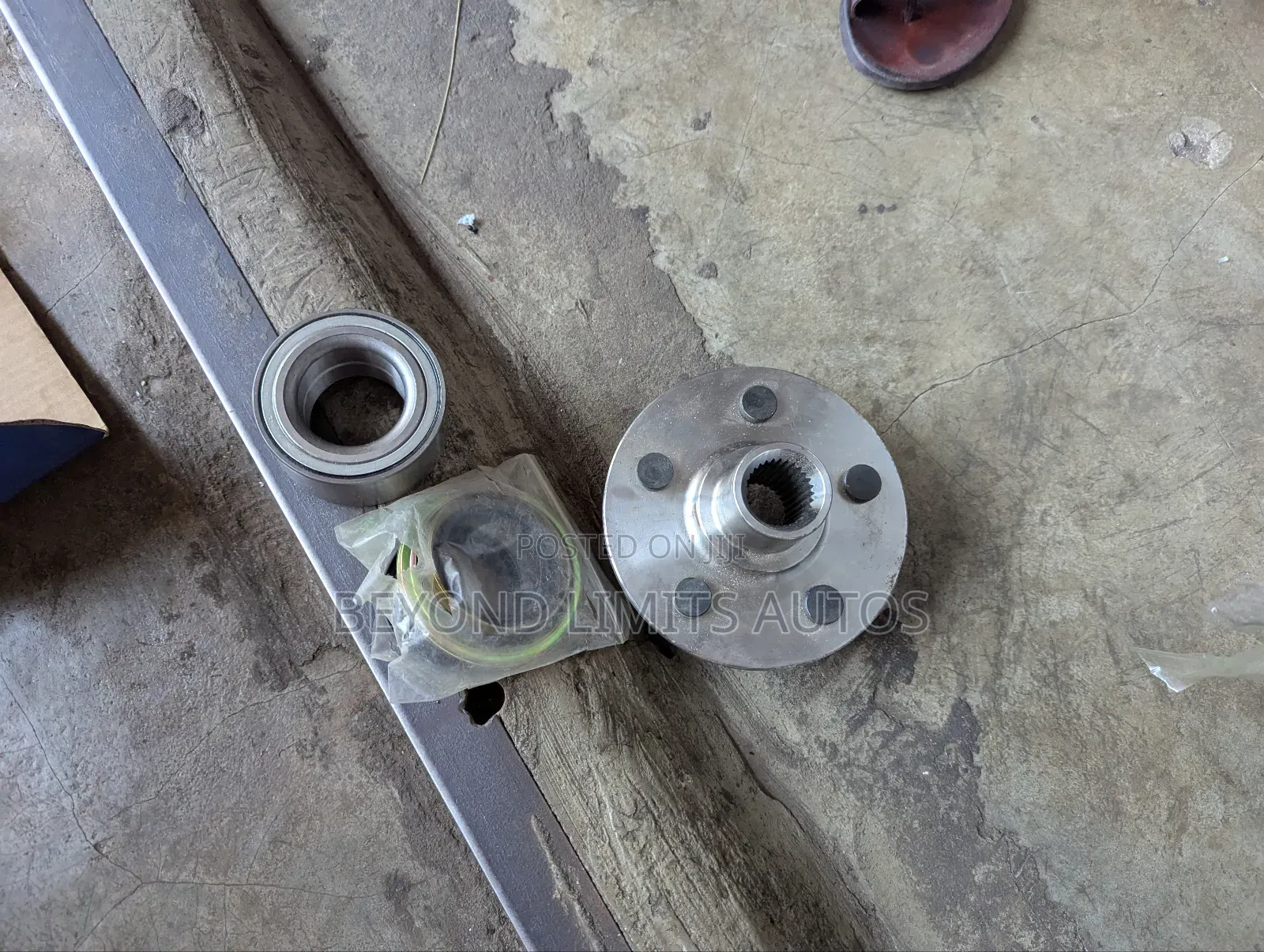 Ford Escape 2006,2007,2008,2009,2010,2011 Front Hub
