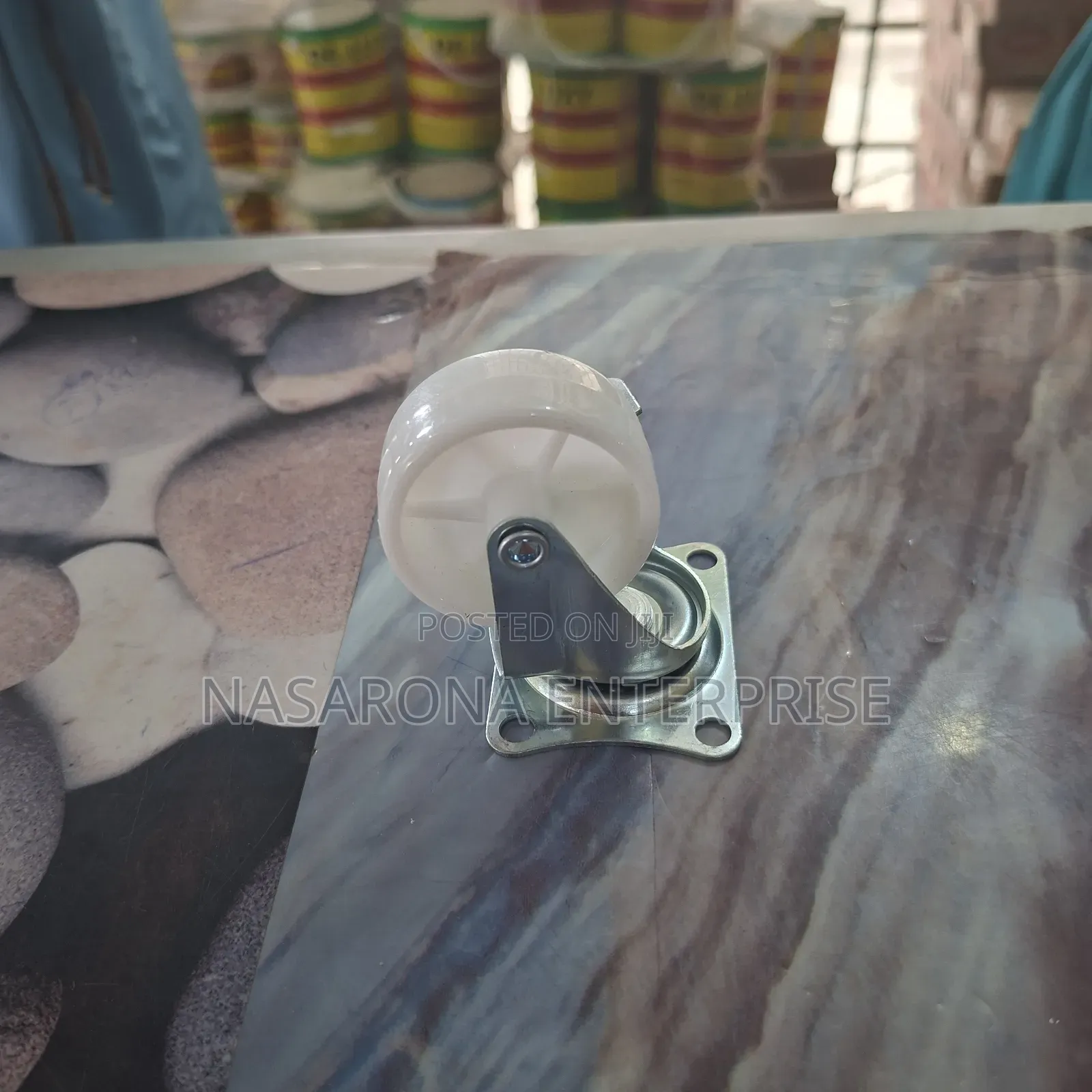 Movable Castors, Swivel Plate, Rolling Tryes (4pcs)