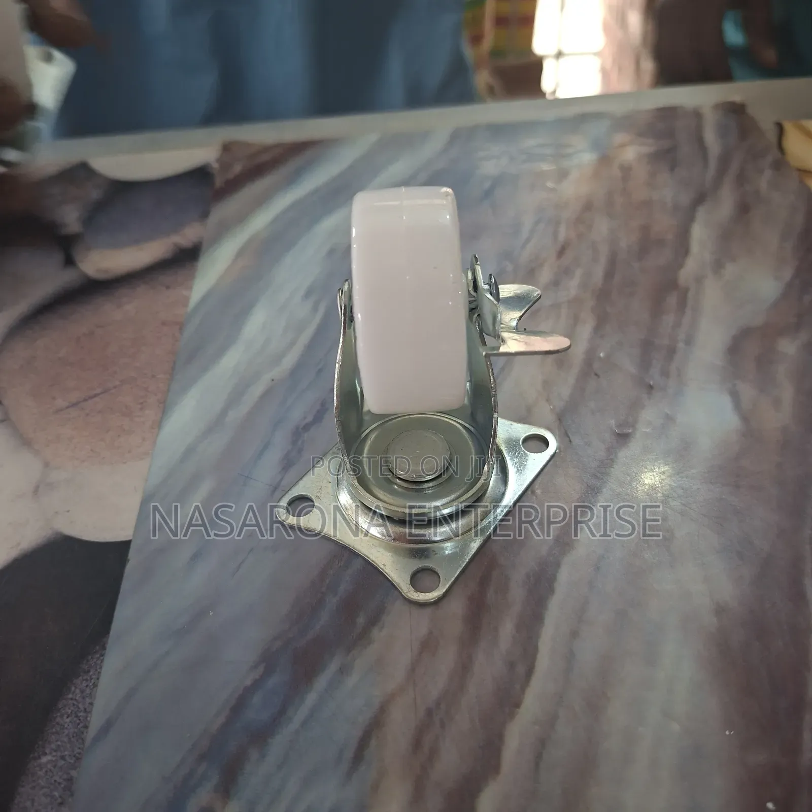 Movable Castors, Swivel Plate, Rolling Tryes (4pcs)