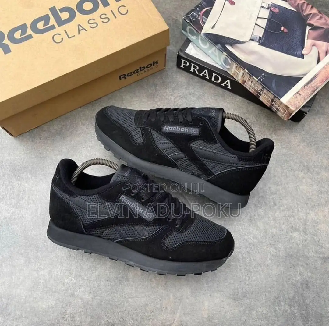 Reebok Utility Suede Core Black.
