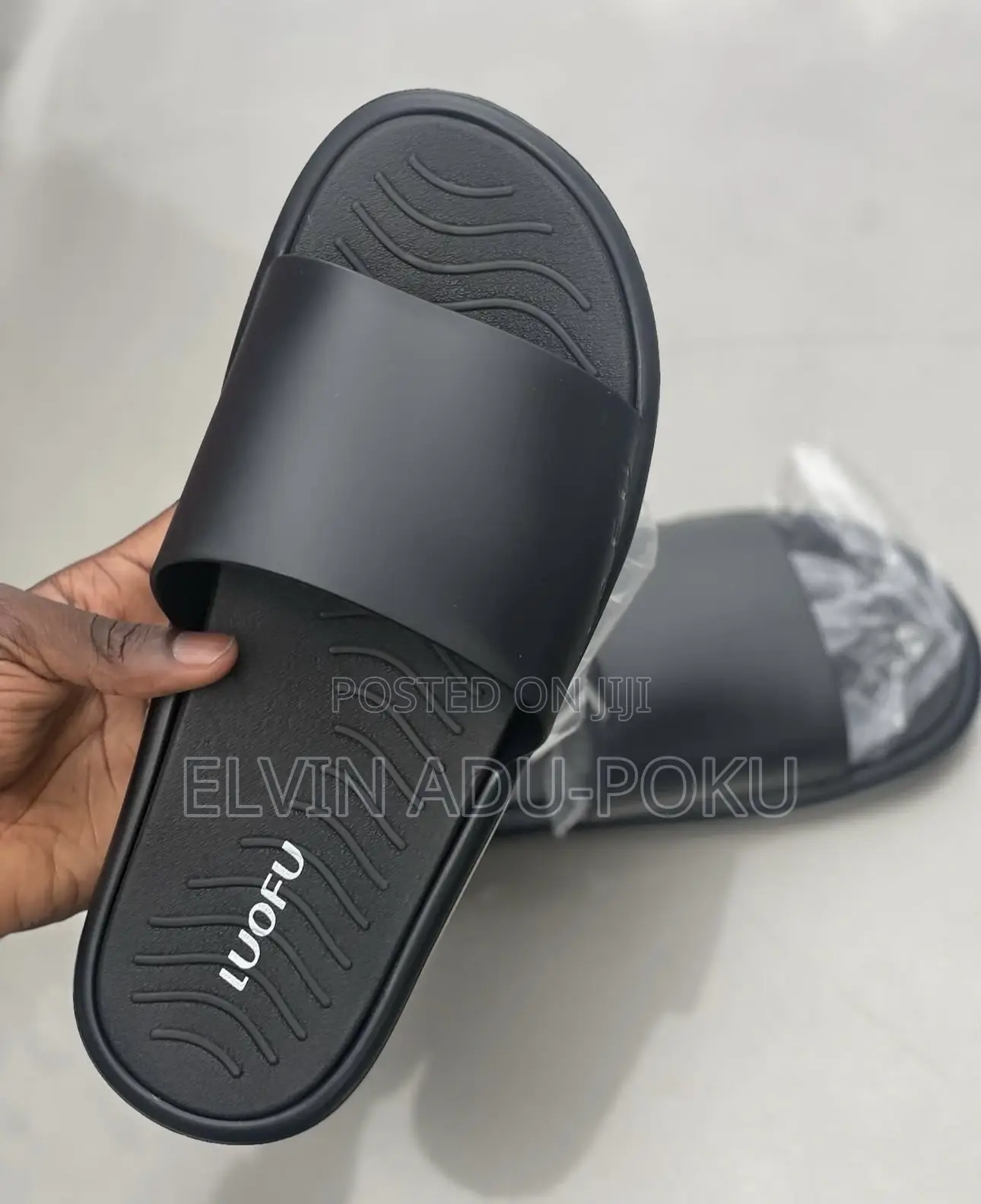 Luofu Unisex Slides “ Core Black”