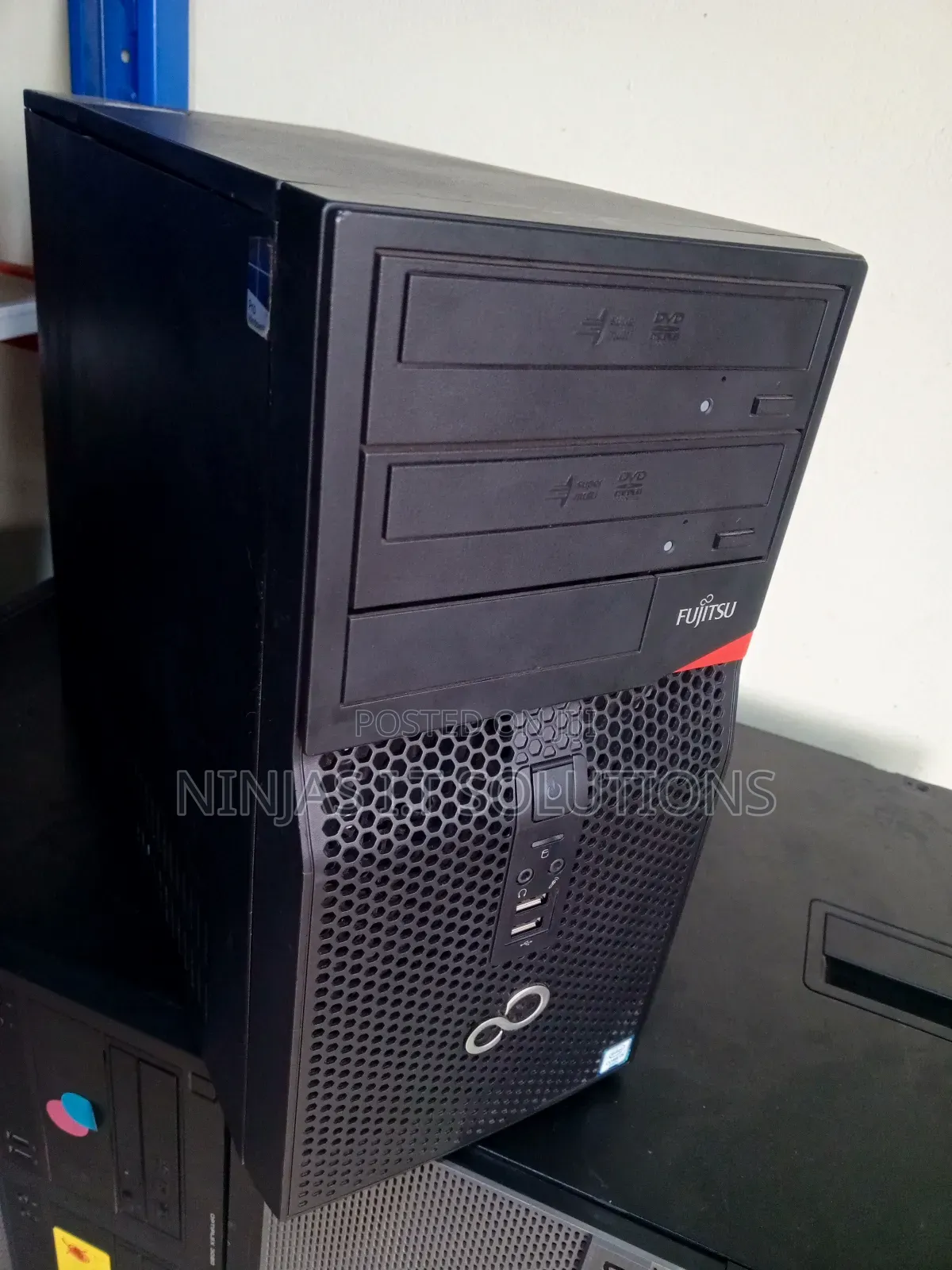 Desktop Computer Fujitsu Esprimo P557/E85+ 8GB Intel Core I5 HDD 500GB