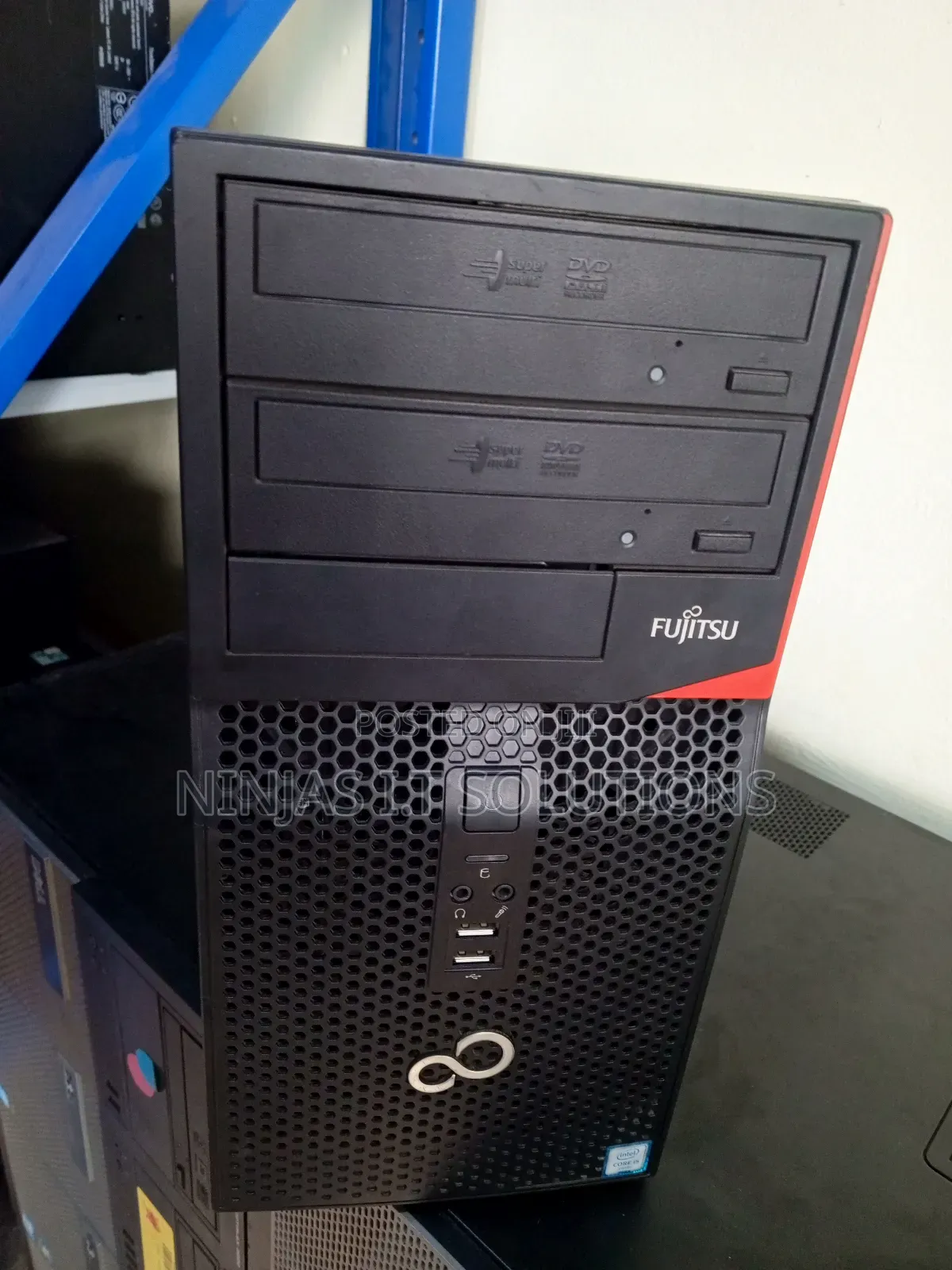 Desktop Computer Fujitsu Esprimo P557/E85+ 8GB Intel Core I5 HDD 500GB