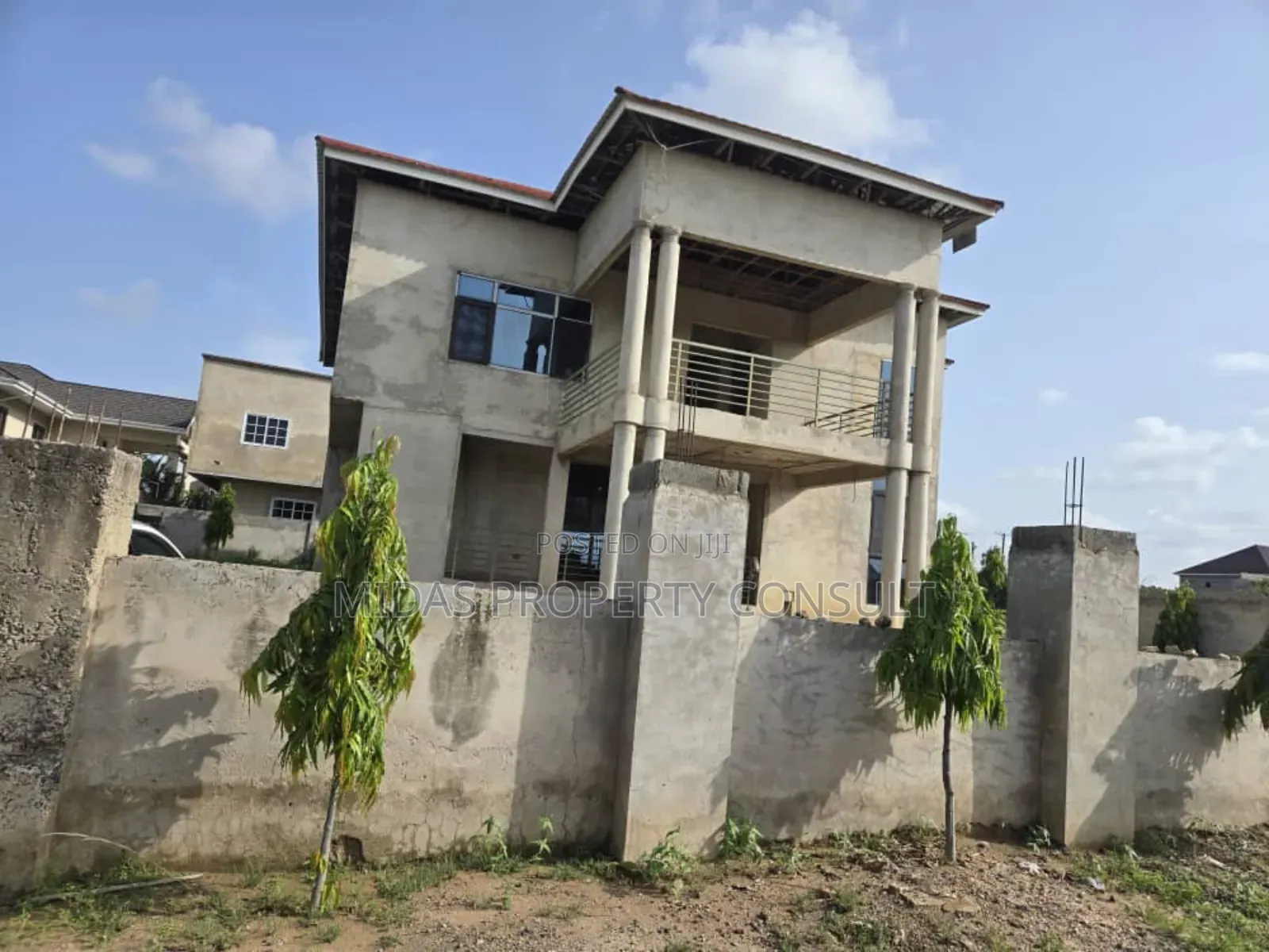 6bdrm House in Community 24, Tema Metropolitan for sale