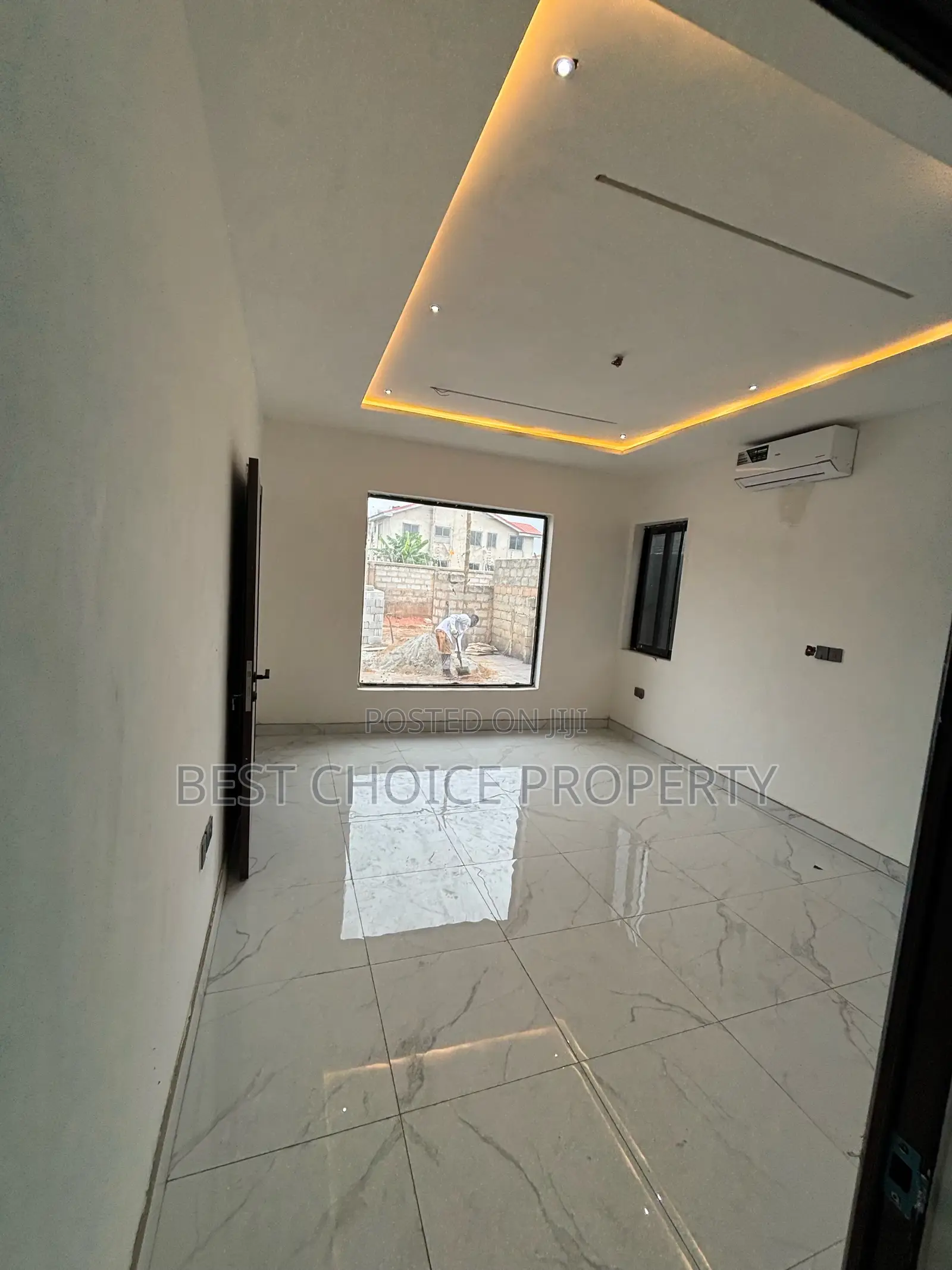 Executive Three Bedroom Available at Lakeside for Sale