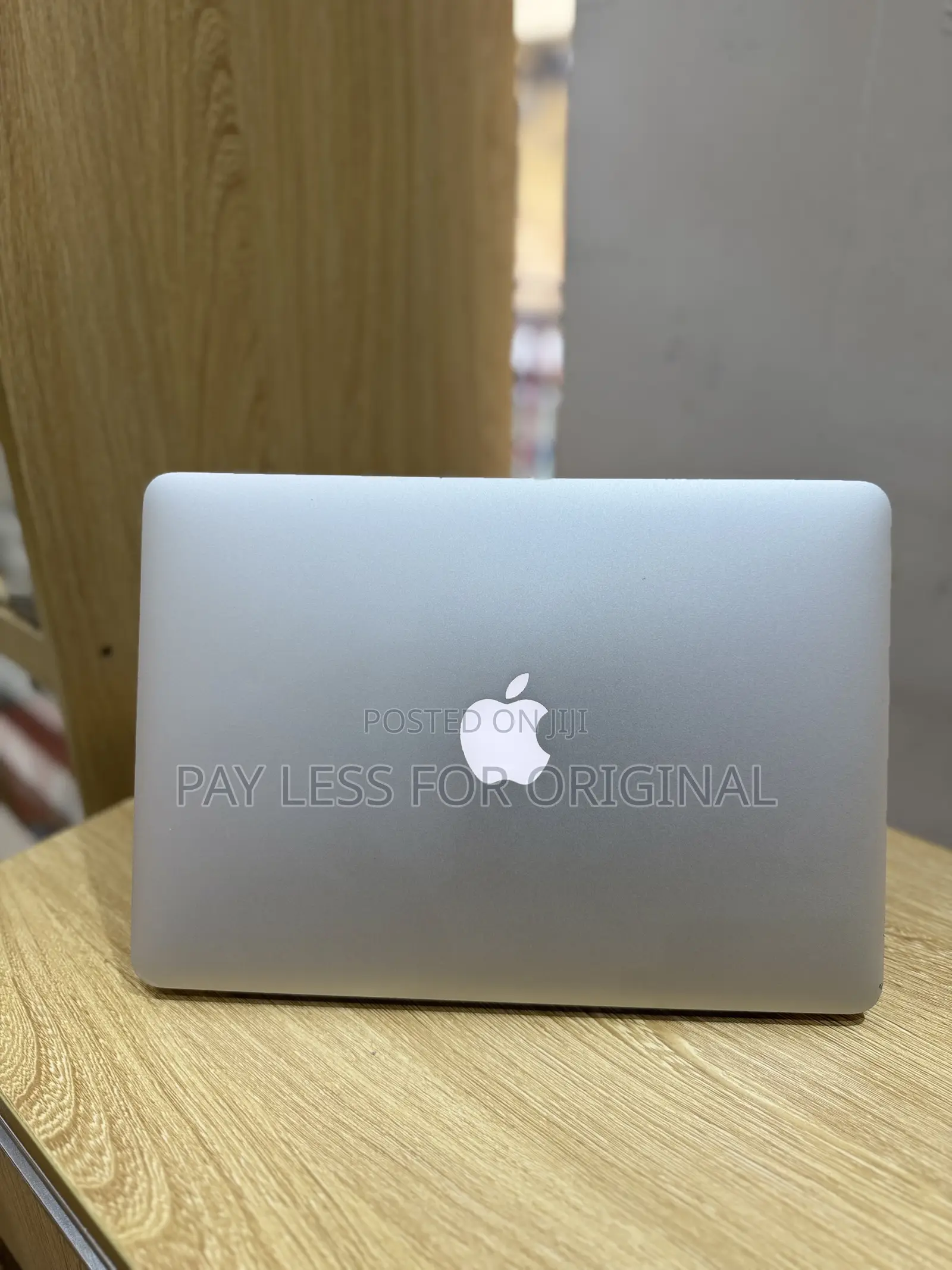 Laptop Apple MacBook Pro 8GB Intel Core i5 SSD 256GB