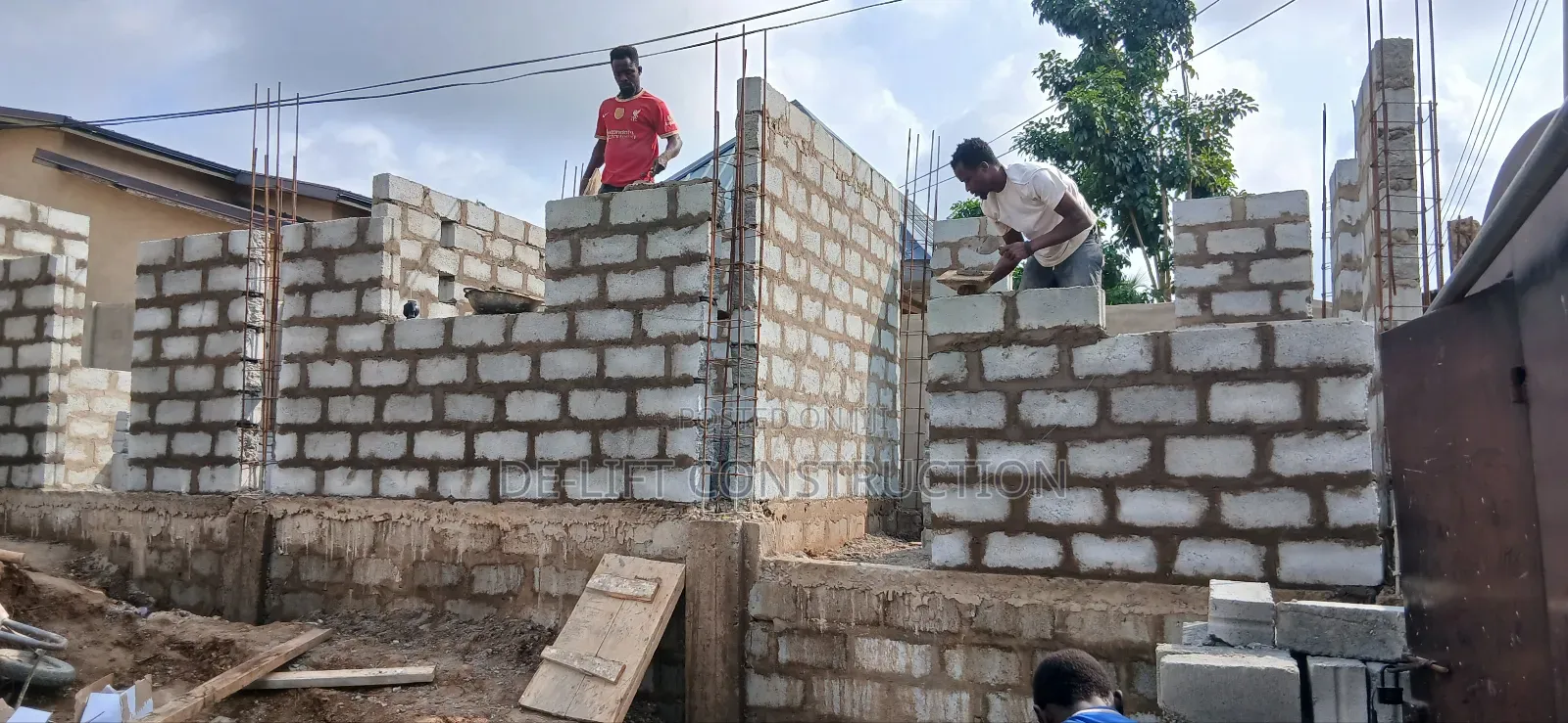 Are You Urgently Looking for a Building Contractor?