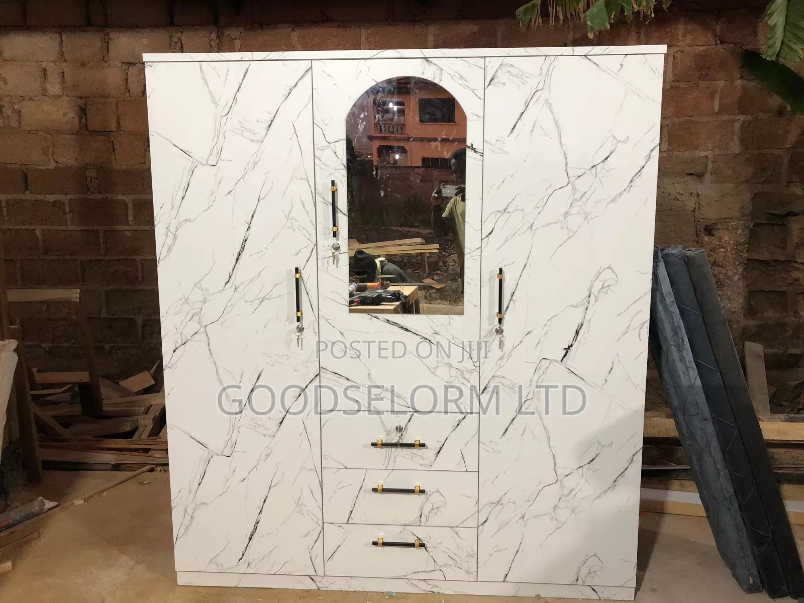Wardrobes 3in1 With Free Delivery