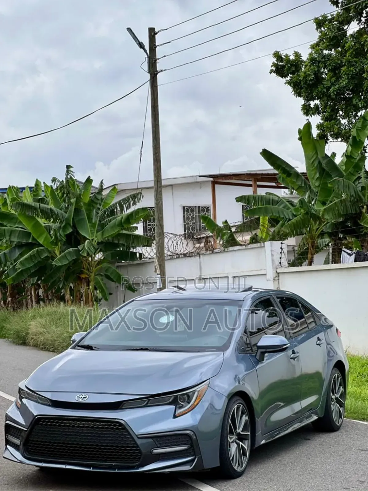 Toyota Corolla SE 2020 Blue