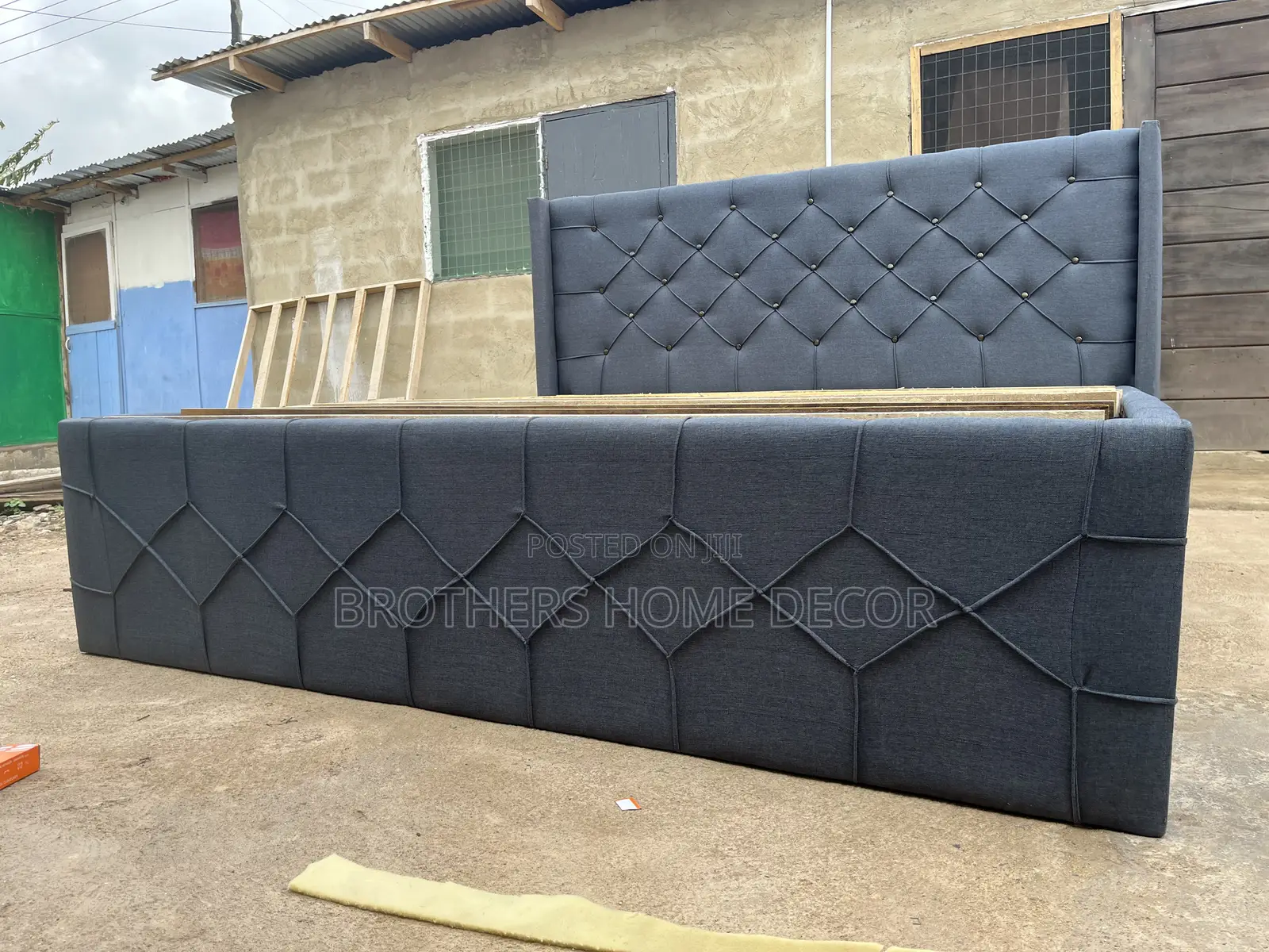 King Size 75x80 (Off White)  Bedframe// Very Strong