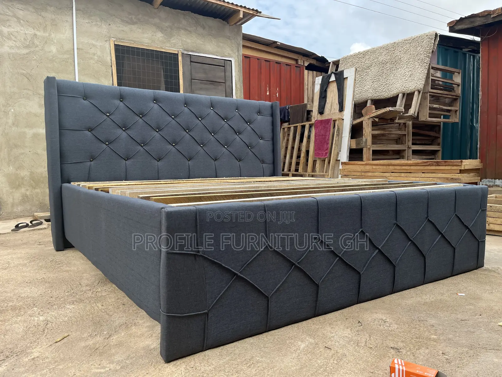 Dark Gray Queen Size 72x75 // Luxurious And Durable