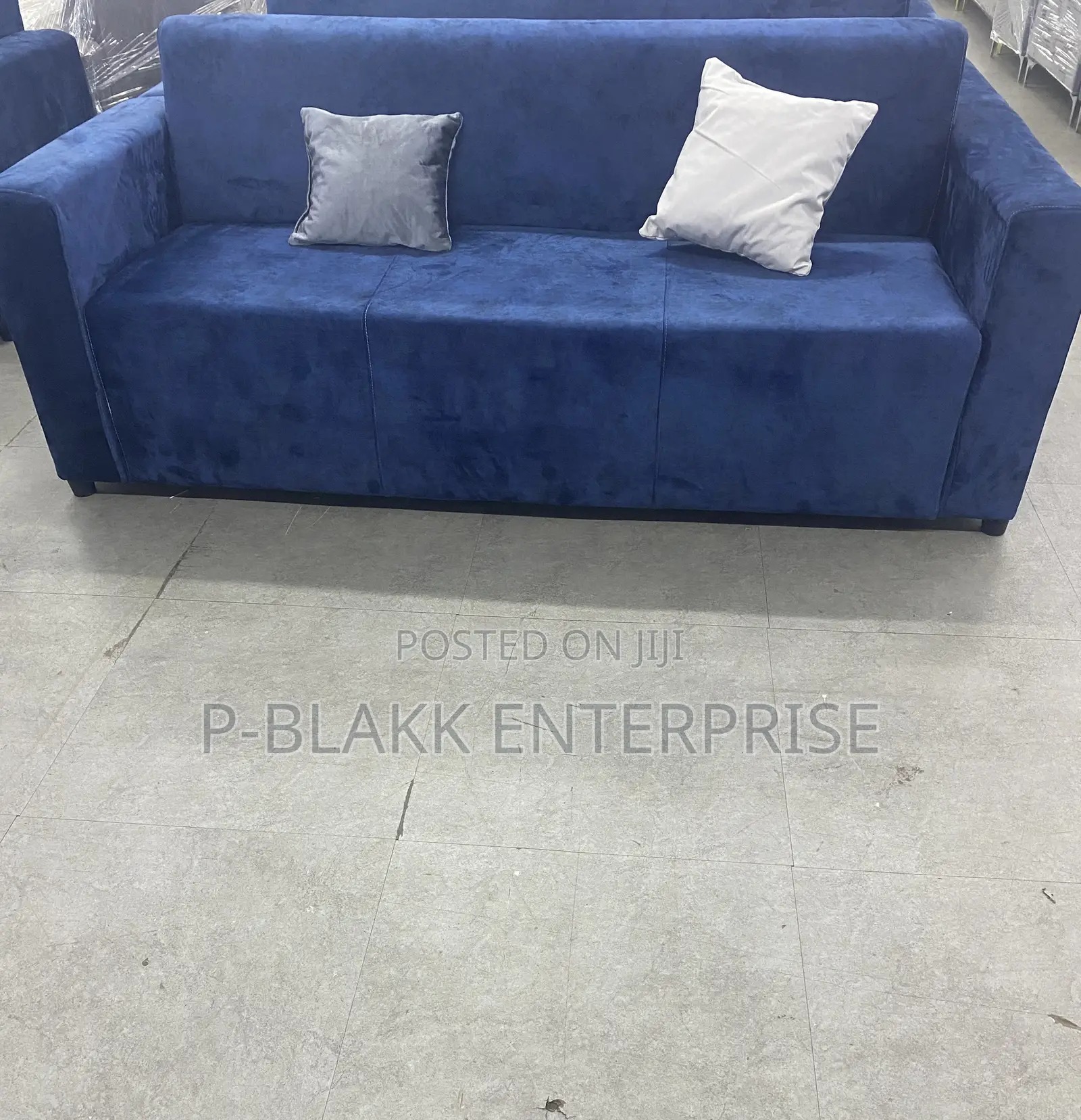 Sofa/Couches 3in1 Good Quality Material With Pillows 3 in 1
