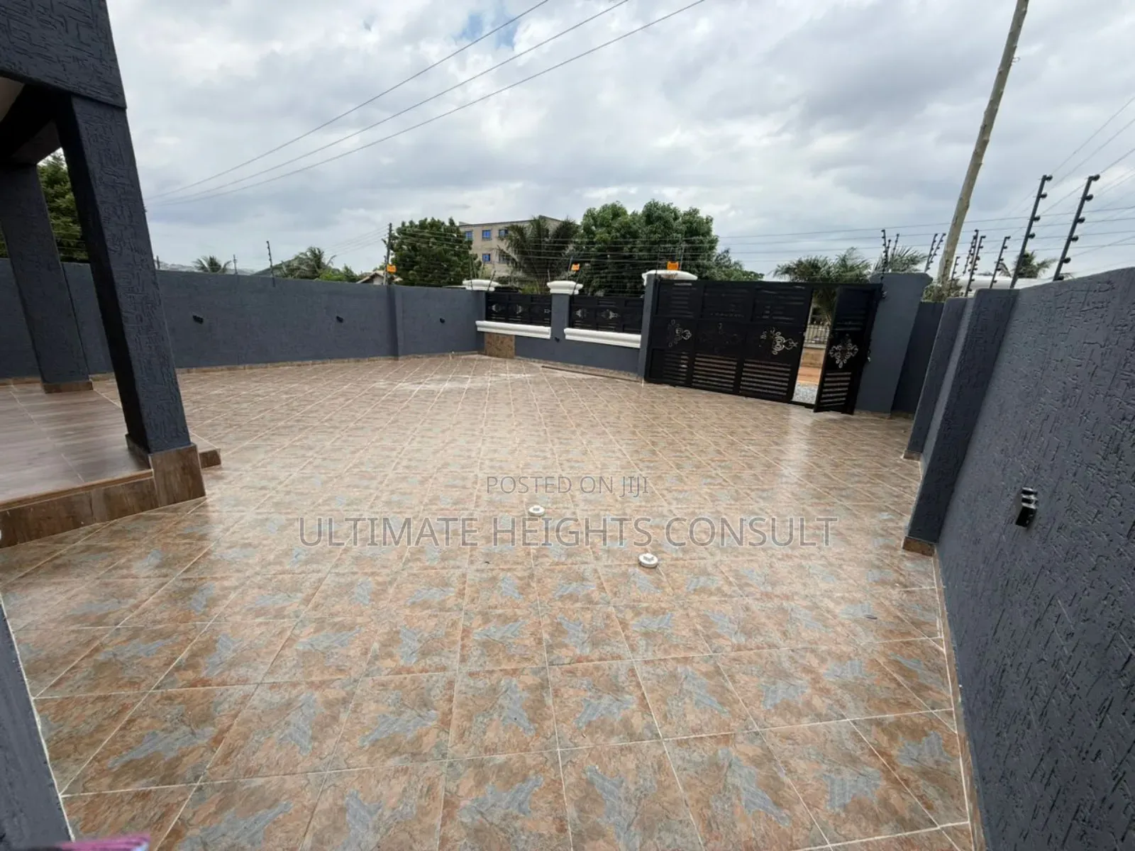 3bdrm House in Ablekuma Odumase for sale