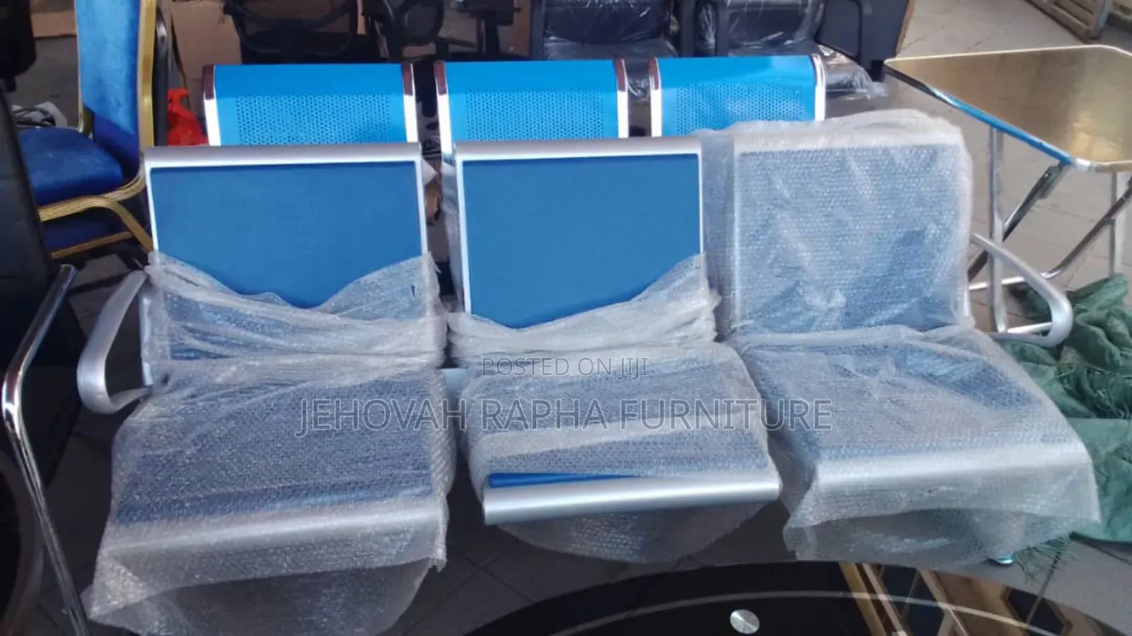 Metallic Waiting Chair With Pad