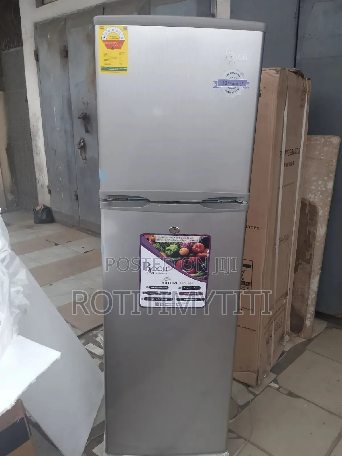 Adjustable Leg Roch Refrigerator Bottom Freezer 165 Liters