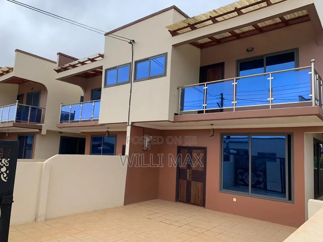 3bdrm Duplex in Oyarifa for rent