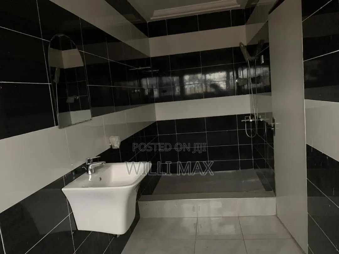 3bdrm Duplex in Oyarifa for rent