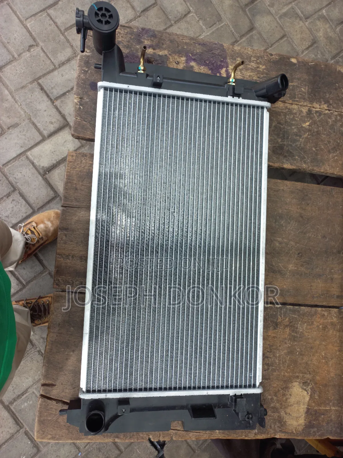 Corolla/Vibe Radiator Tank 2004,2005,2006,2007,2008