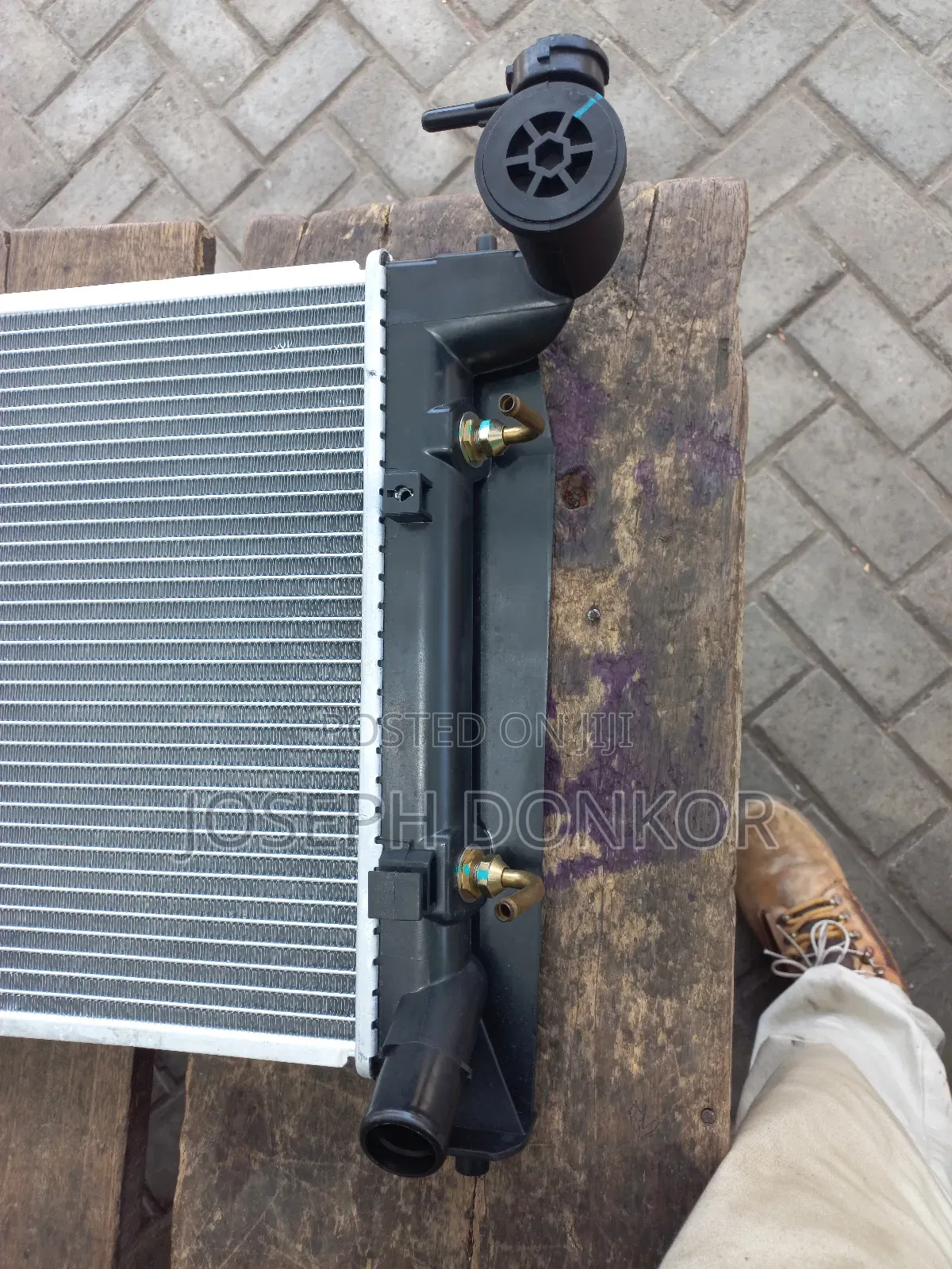 Corolla/Vibe Radiator Tank 2004,2005,2006,2007,2008