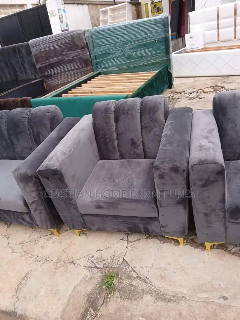 Sofa Set Available for Sale