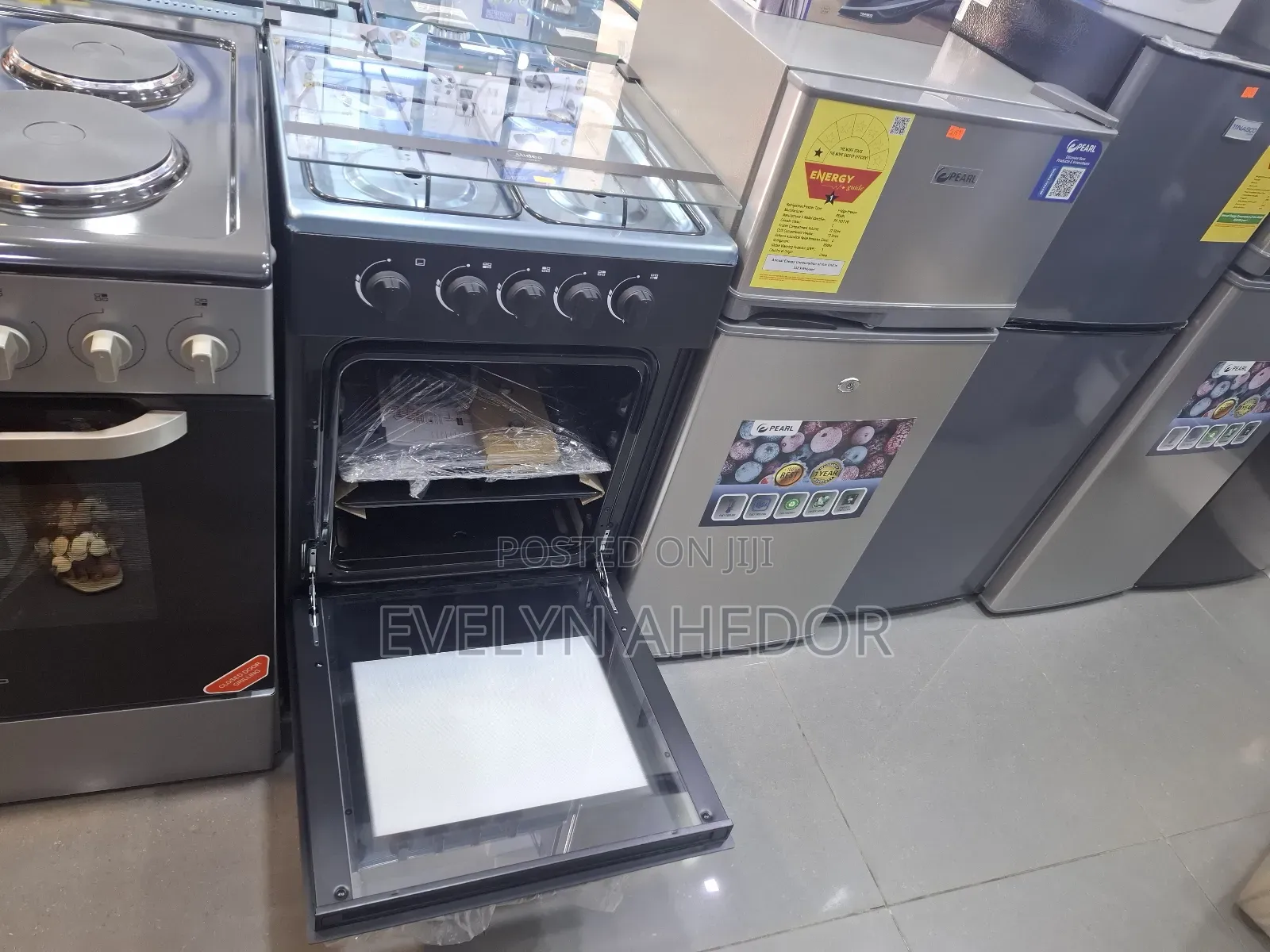 Strong Midea Gas Cooker 50by50 Available With 4 Burners