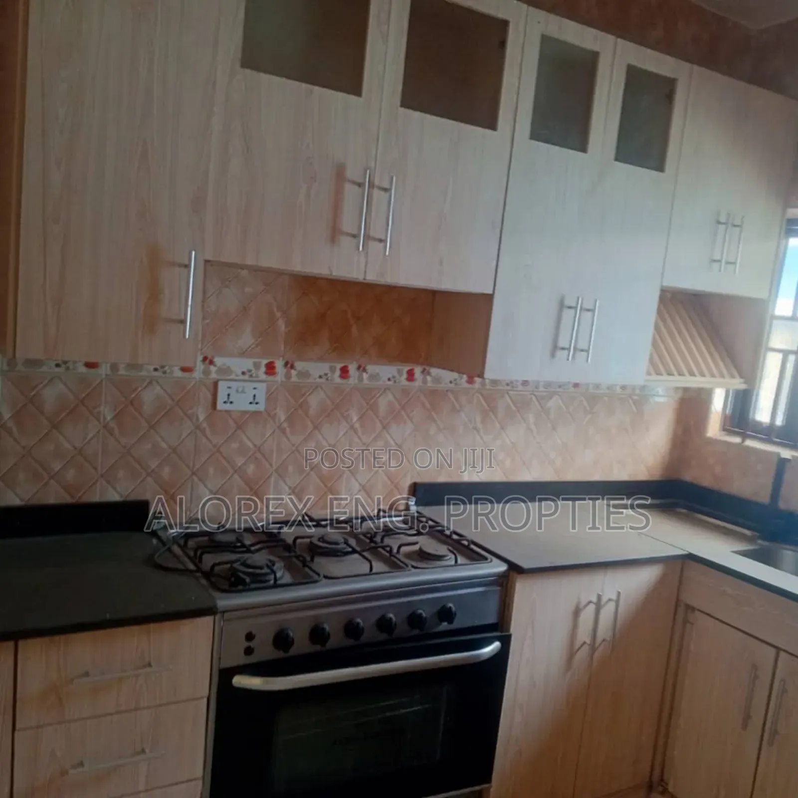 3bdrm House in $100,000 Com 25, Tema Metropolitan for sale