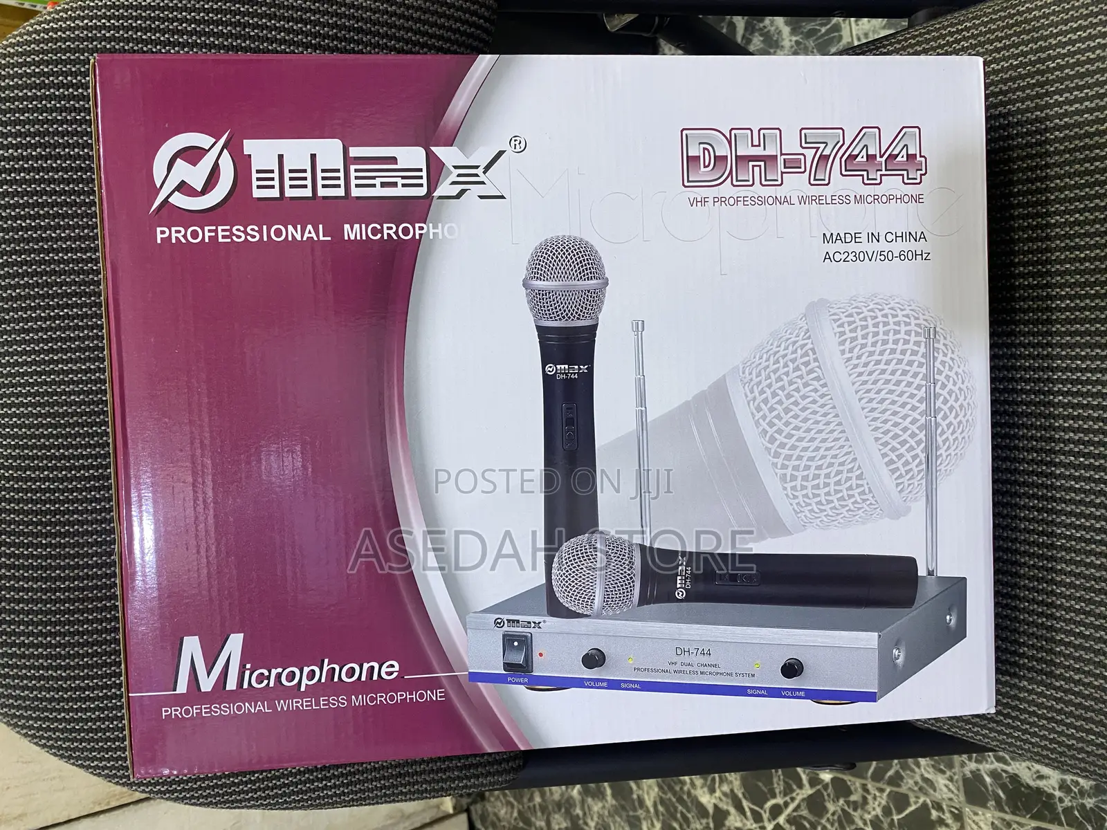 Max Professional Wireless Microphone
