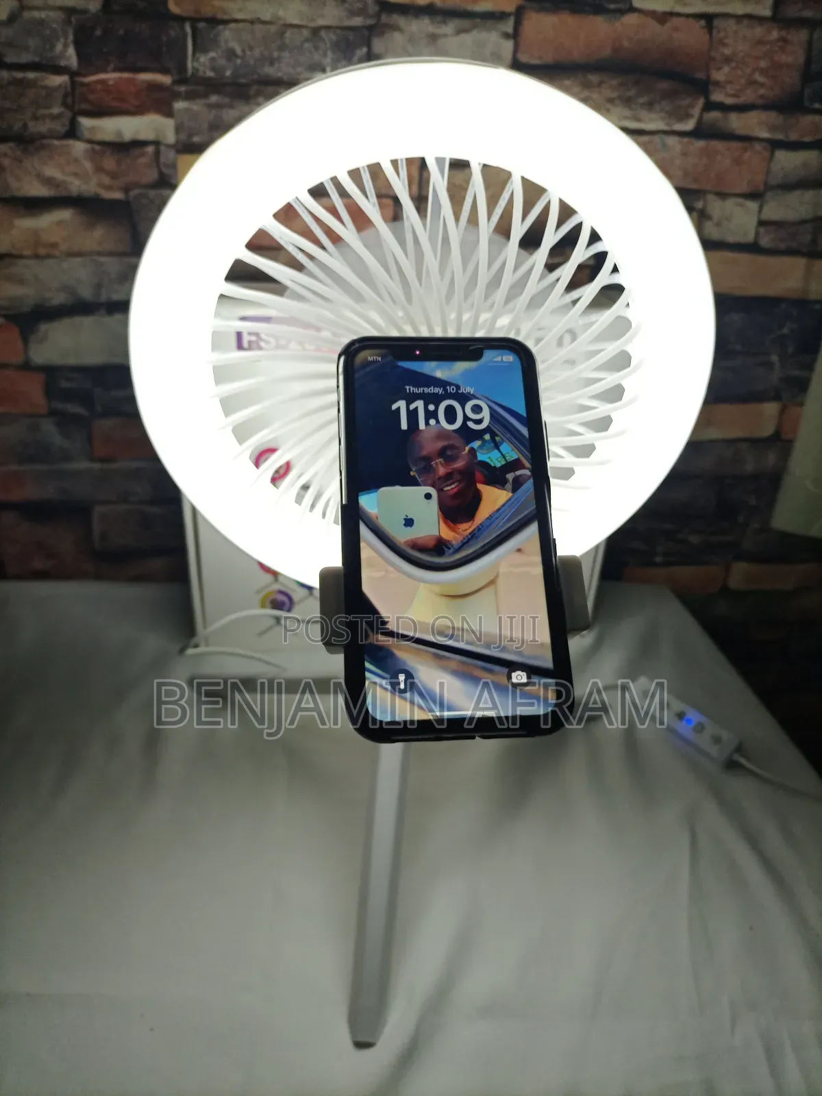 Light Wave Fan