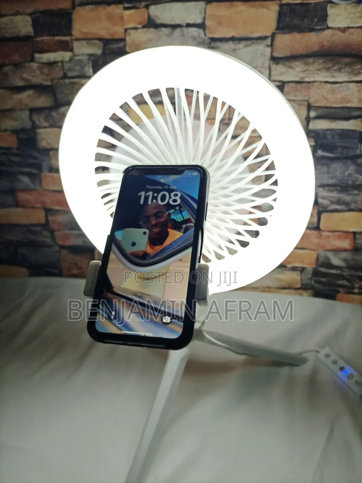 Air Cast Pro Content Making Light