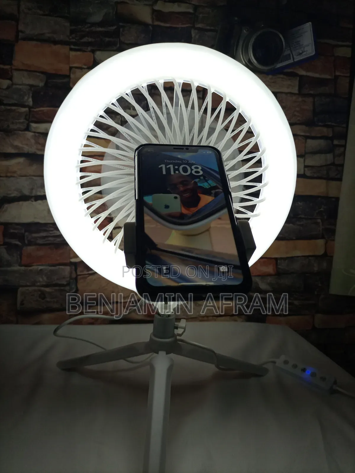 Air Cast Pro Content Making Light