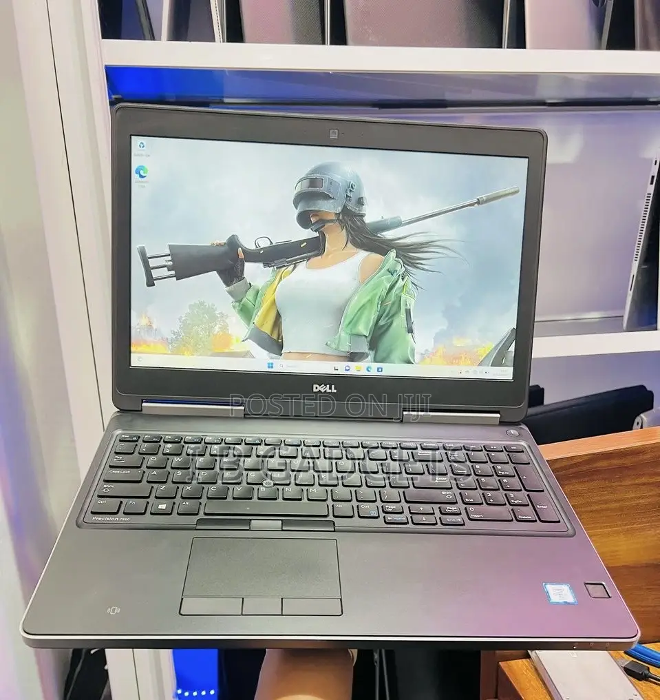 Laptop Dell Precision 15 7520 32GB Intel Core i7 SSD 512GB